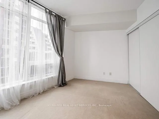 Photo 11 of Unit 901, 8 Scollard Street, Toronto, The Annex — HOMEH