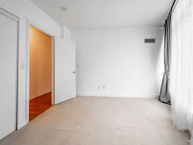 Photo 13 of Unit 901, 8 Scollard Street, Toronto, The Annex — HOMEH