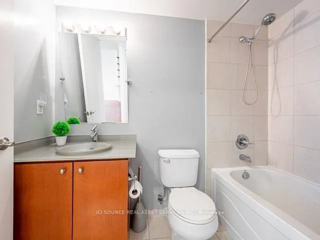 Photo 15 of Unit 901, 8 Scollard Street, Toronto, The Annex — HOMEH