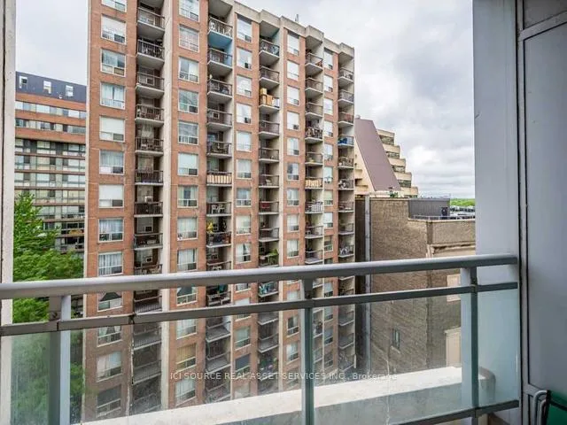Photo 17 of Unit 901, 8 Scollard Street, Toronto, The Annex — HOMEH