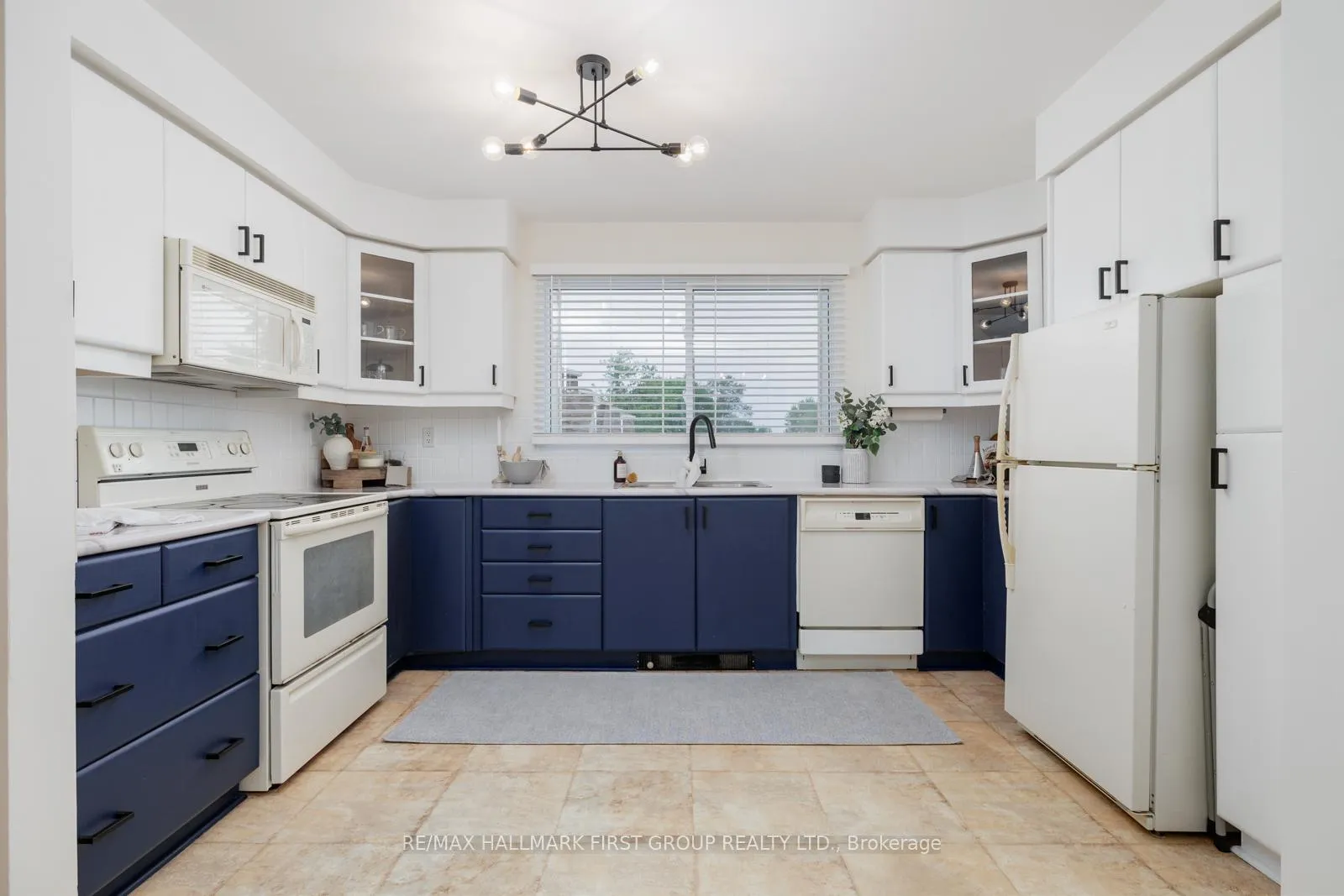 Photo 14 of Unit 9, 4 Paradise Boulevard, Ramara, Brechin — HOMEH