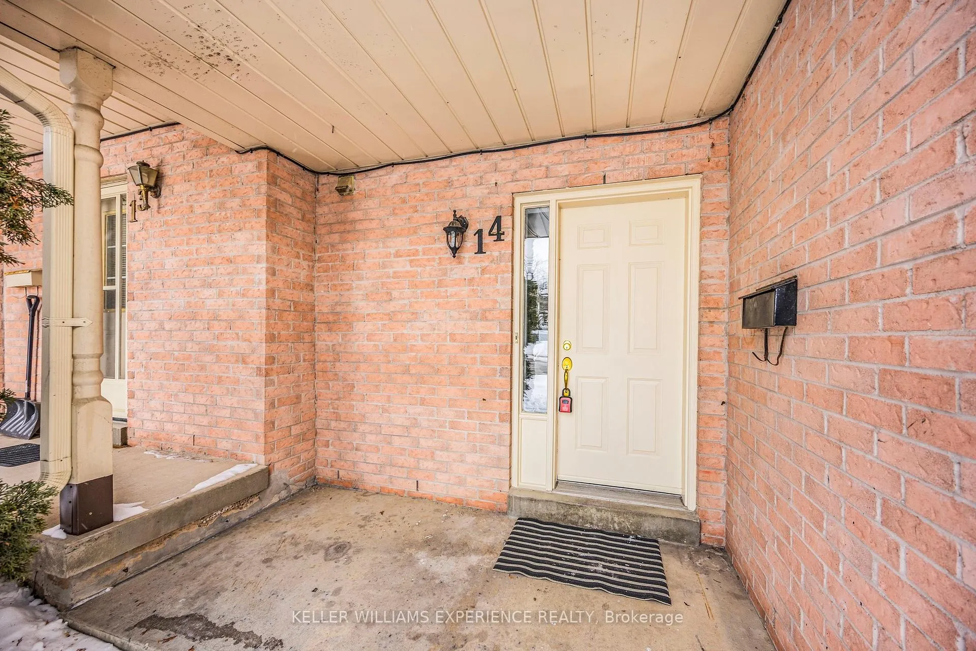 Photo 4 of Unit #14, 120 D'Ambrosio Drive, Barrie, Painswick North — HOMEH