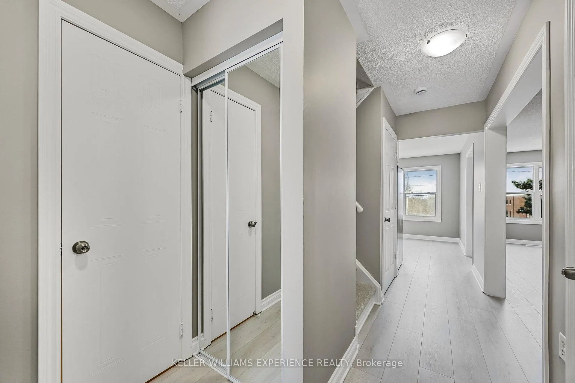Photo 6 of Unit #14, 120 D'Ambrosio Drive, Barrie, Painswick North — HOMEH