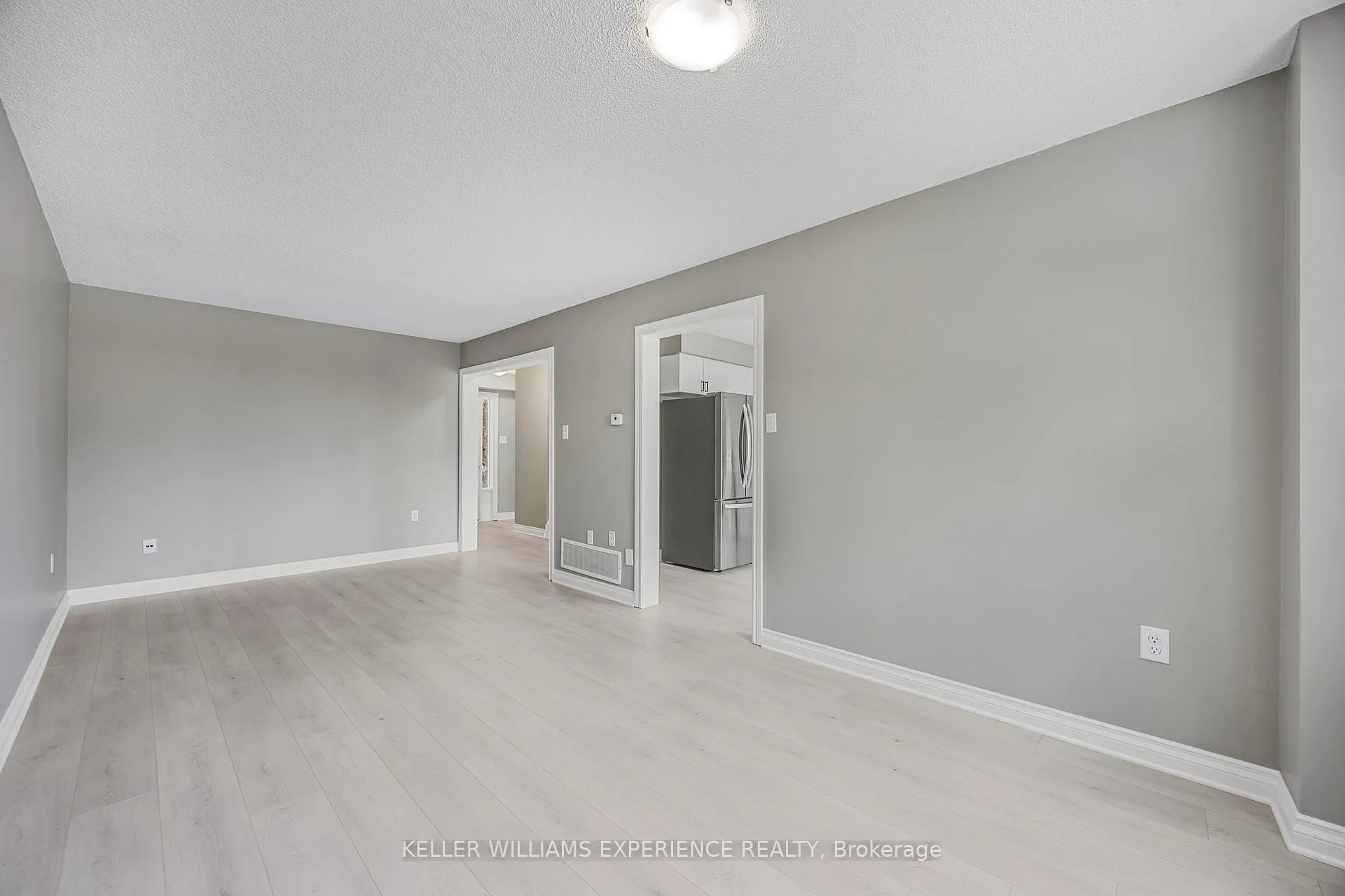 Photo 10 of Unit #14, 120 D'Ambrosio Drive, Barrie, Painswick North — HOMEH