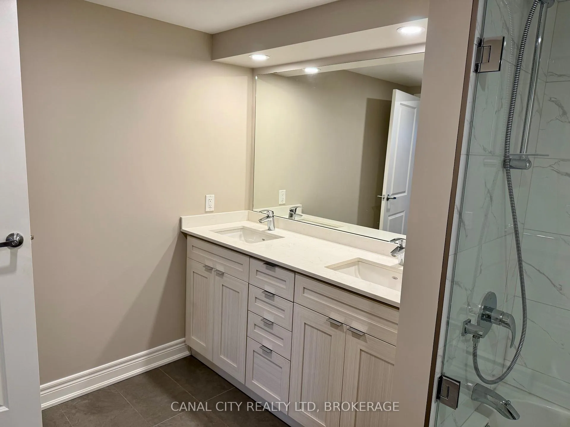 Photo 14 of Unit 404, 10 Albert Street E, Thorold, Thorold Downtown — HOMEH