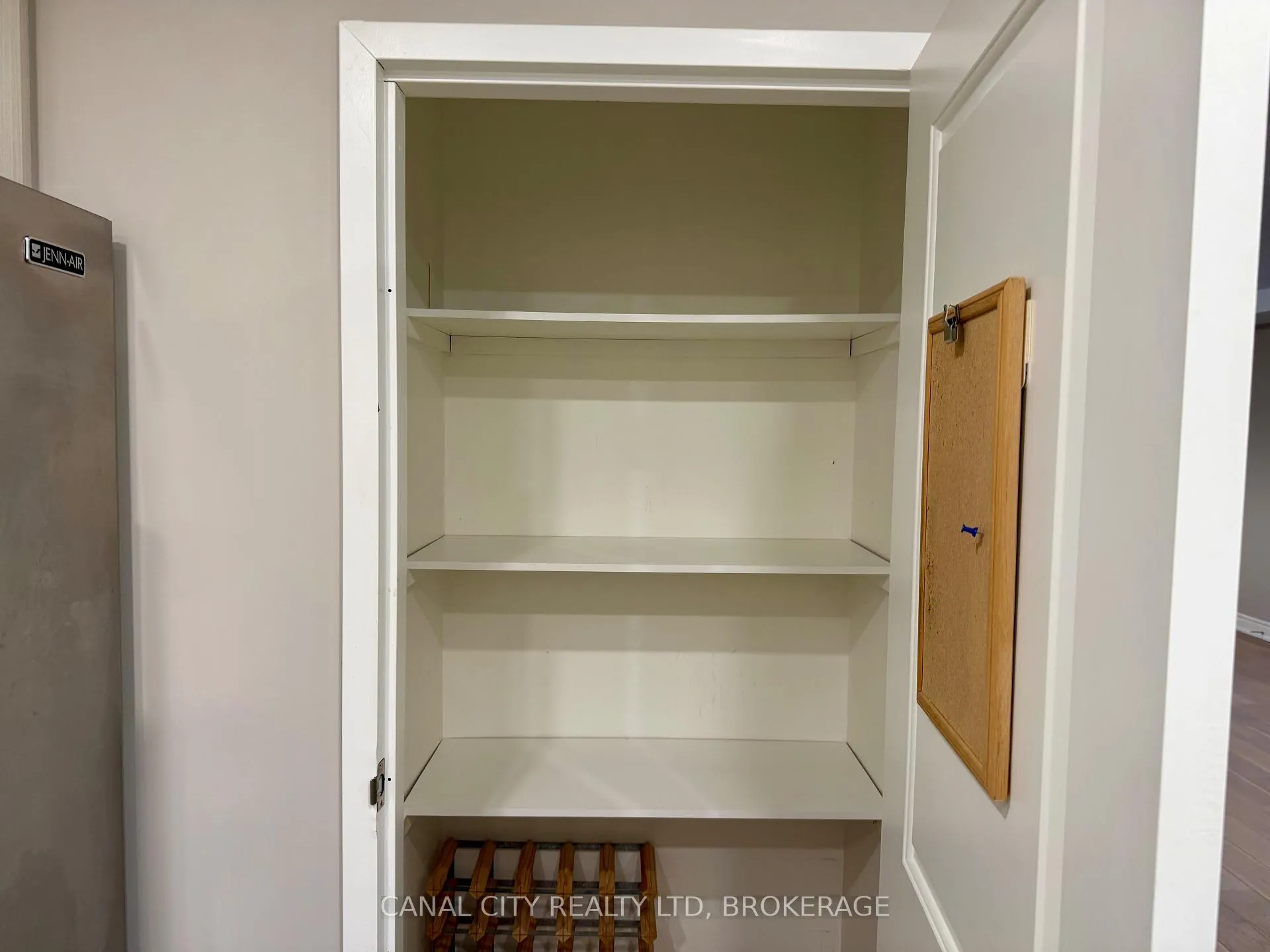 Photo 24 of Unit 404, 10 Albert Street E, Thorold, Thorold Downtown — HOMEH