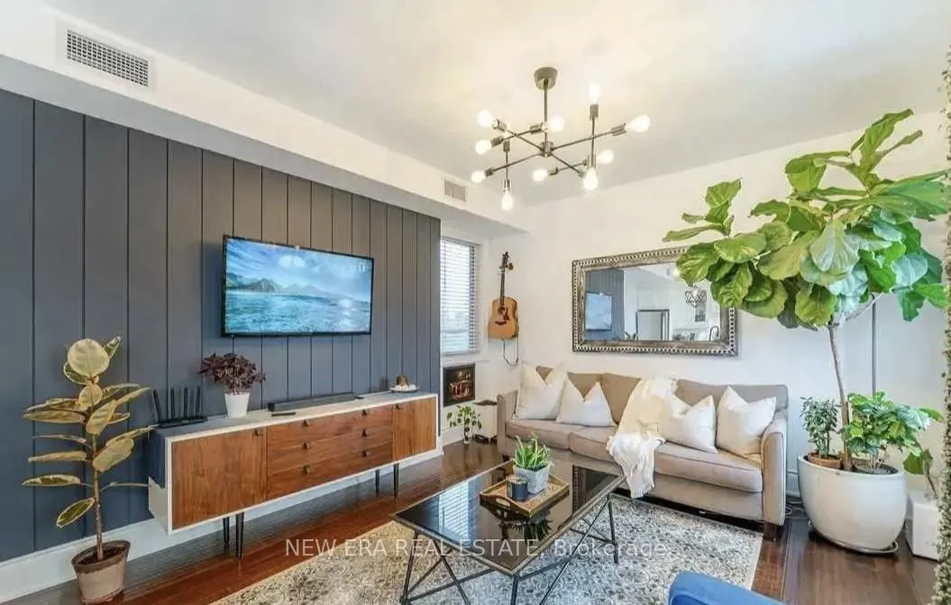 Photo 7 of Unit E, 366 Bay Street E, Hamilton, North End — HOMEH