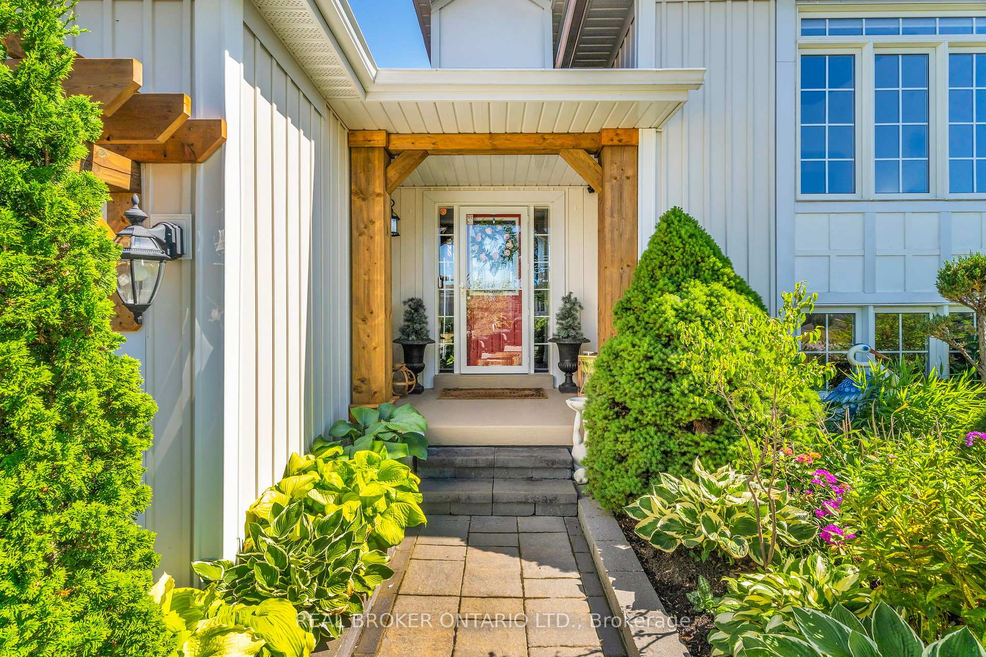Photo 4 of 292 Regina Street, Clearview, Stayner — HOMEH