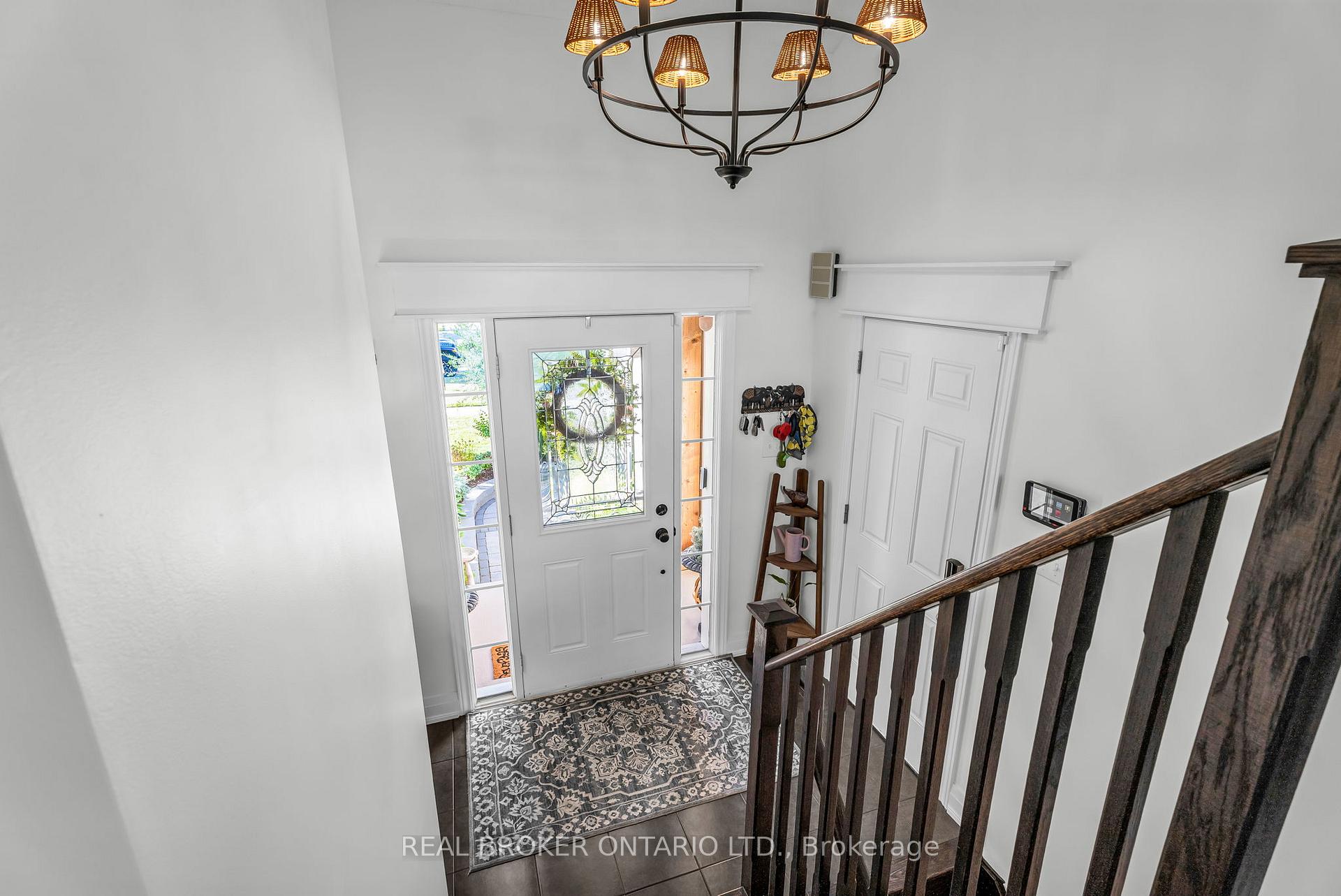 Photo 5 of 292 Regina Street, Clearview, Stayner — HOMEH