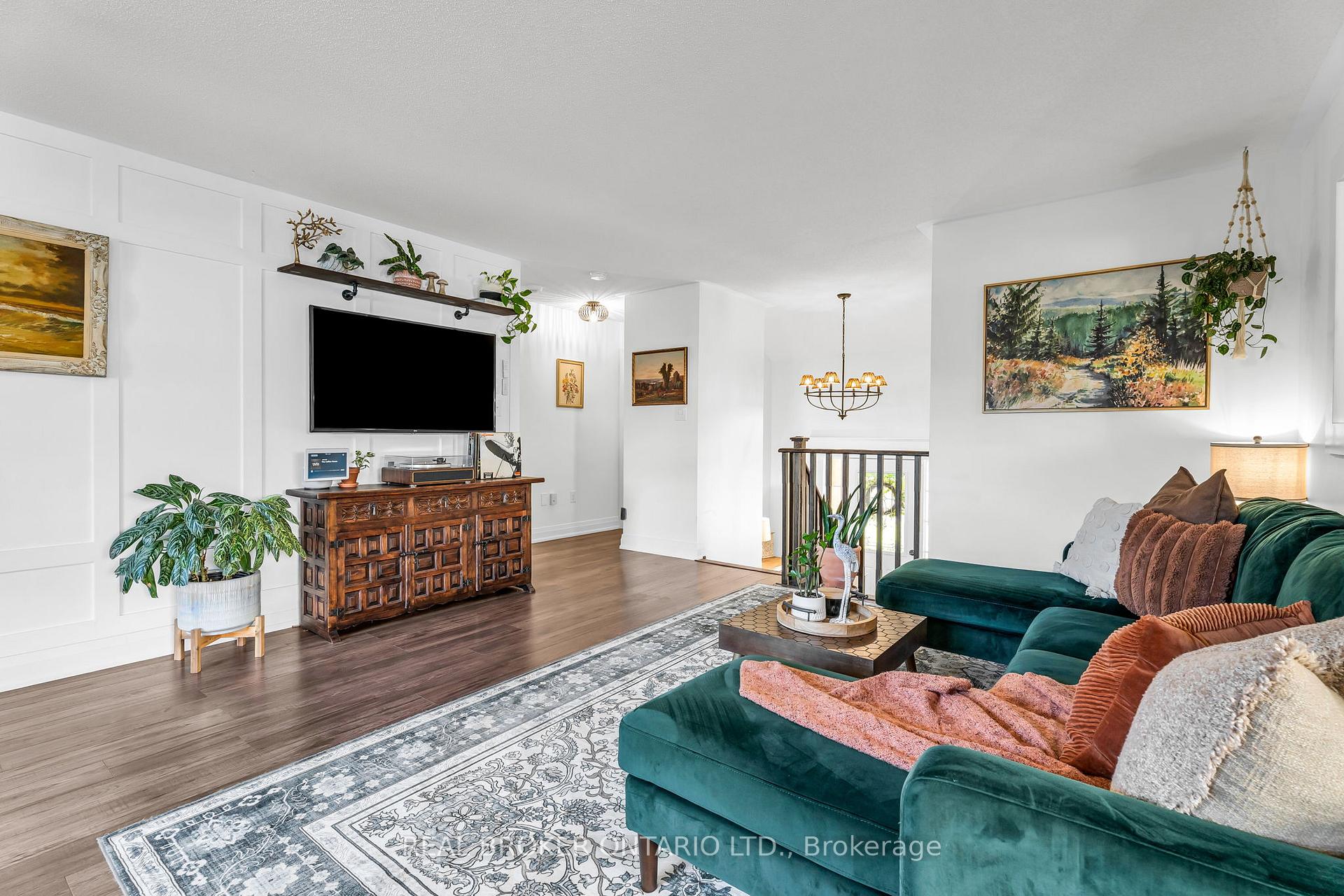 Photo 9 of 292 Regina Street, Clearview, Stayner — HOMEH