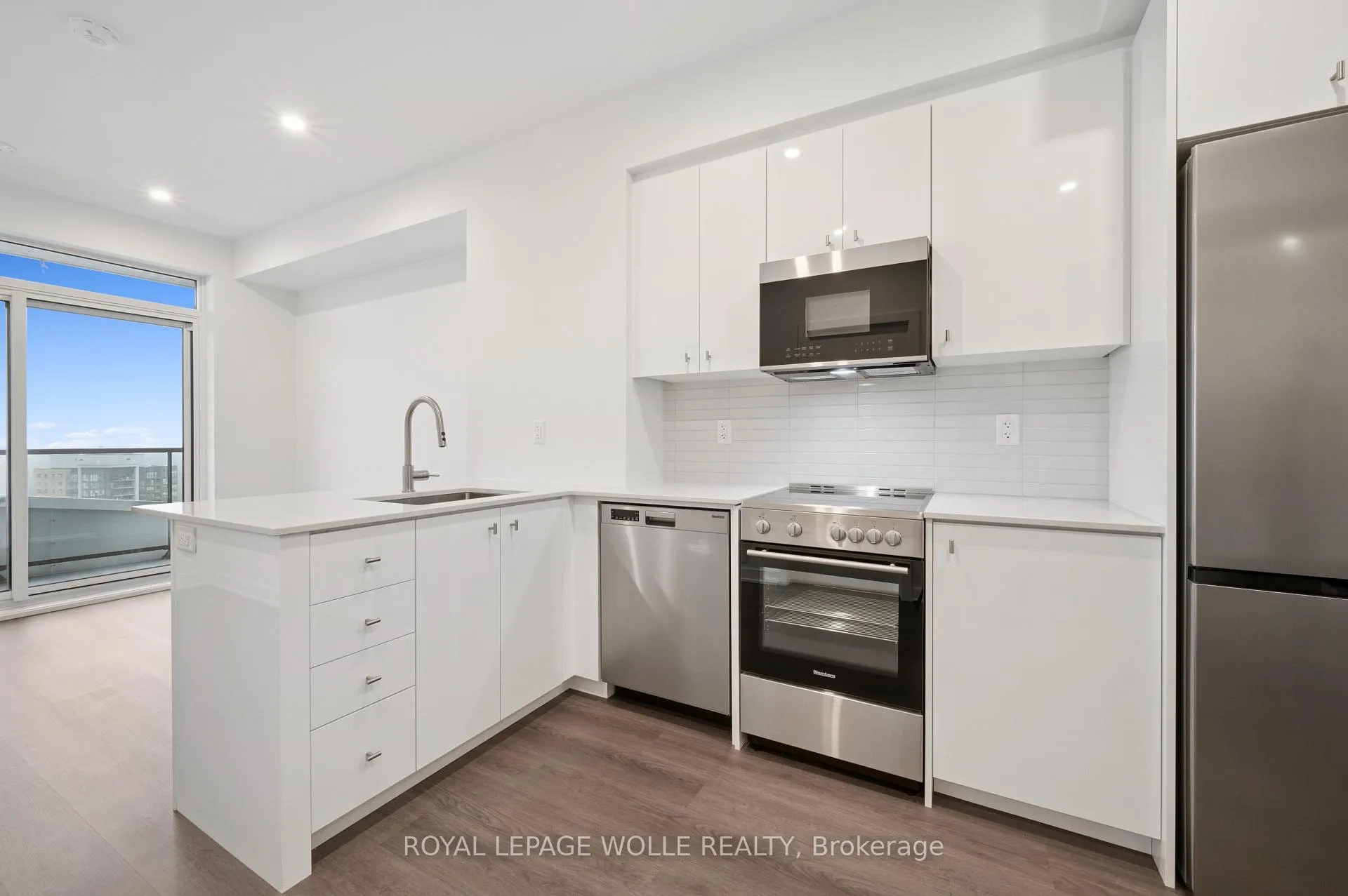 Photo 11 of Unit 2901, 25 Wellington Street S, Kitchener — HOMEH
