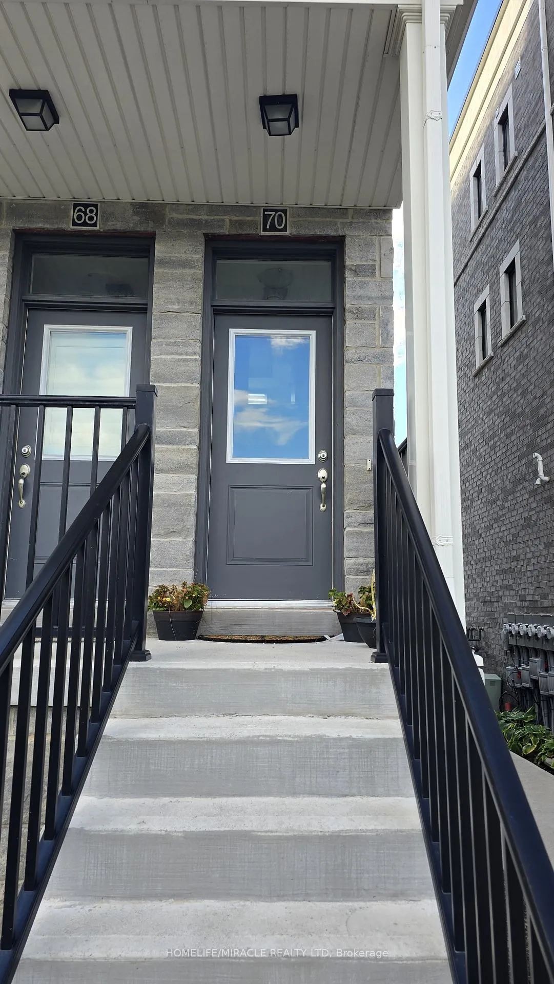 Photo 1 of Unit 70, 383 Dundas Street E, Hamilton, Waterdown — HOMEH