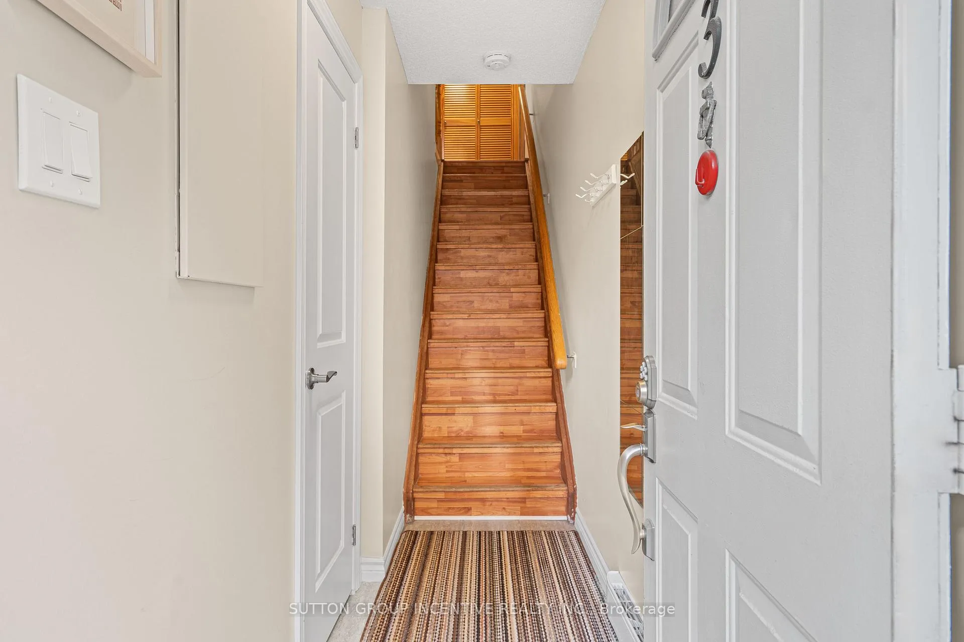 Photo 2 of Unit 3, 15 Meadow Lane, Barrie, Ardagh — HOMEH