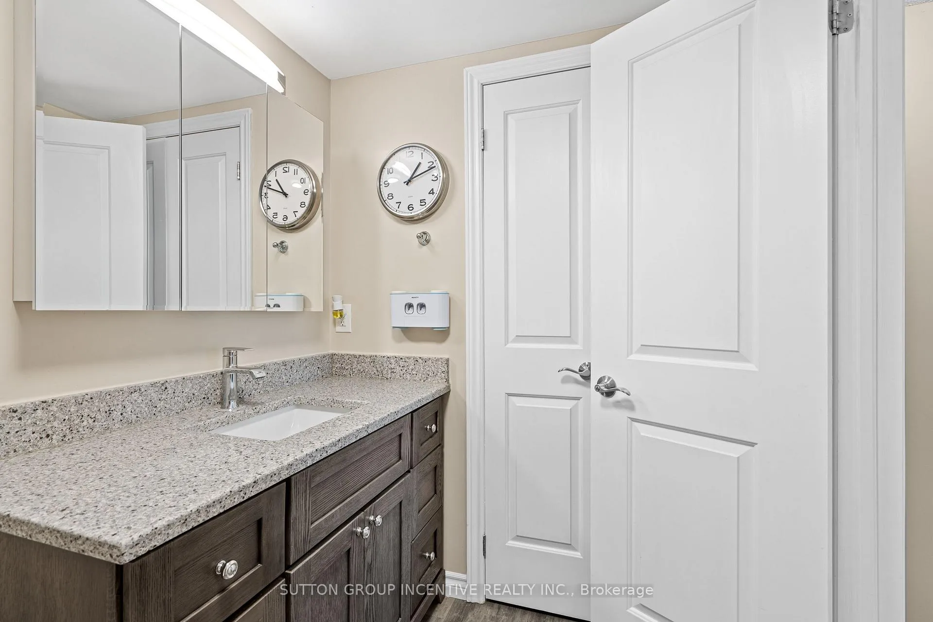 Photo 16 of Unit 3, 15 Meadow Lane, Barrie, Ardagh — HOMEH