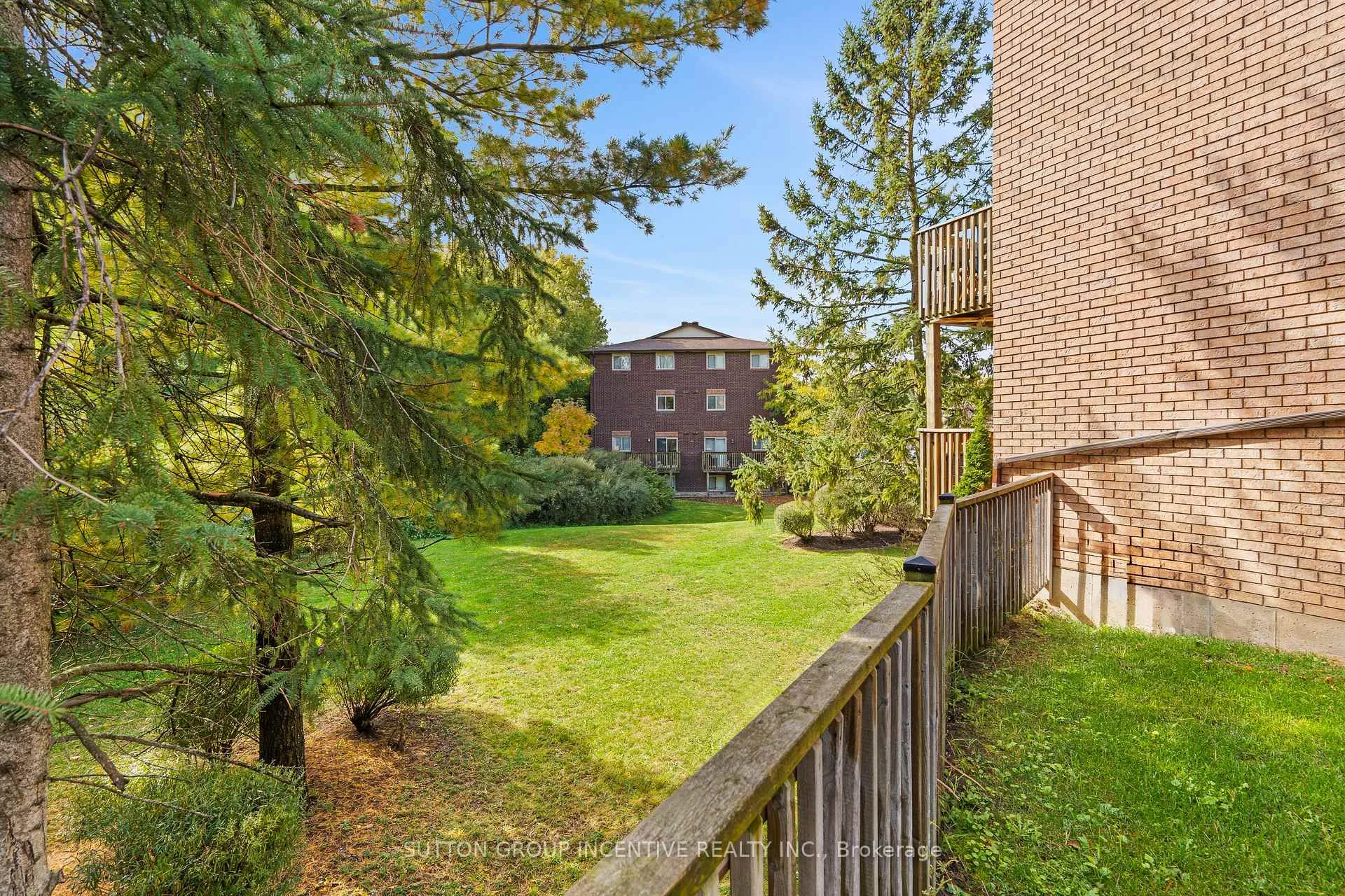 Photo 26 of Unit 3, 15 Meadow Lane, Barrie, Ardagh — HOMEH