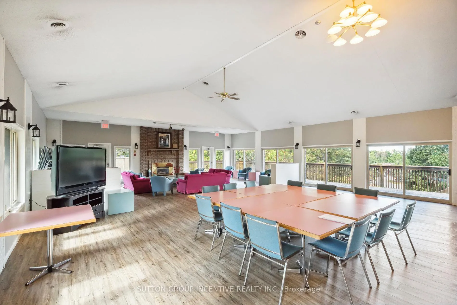 Photo 32 of Unit 3, 15 Meadow Lane, Barrie, Ardagh — HOMEH