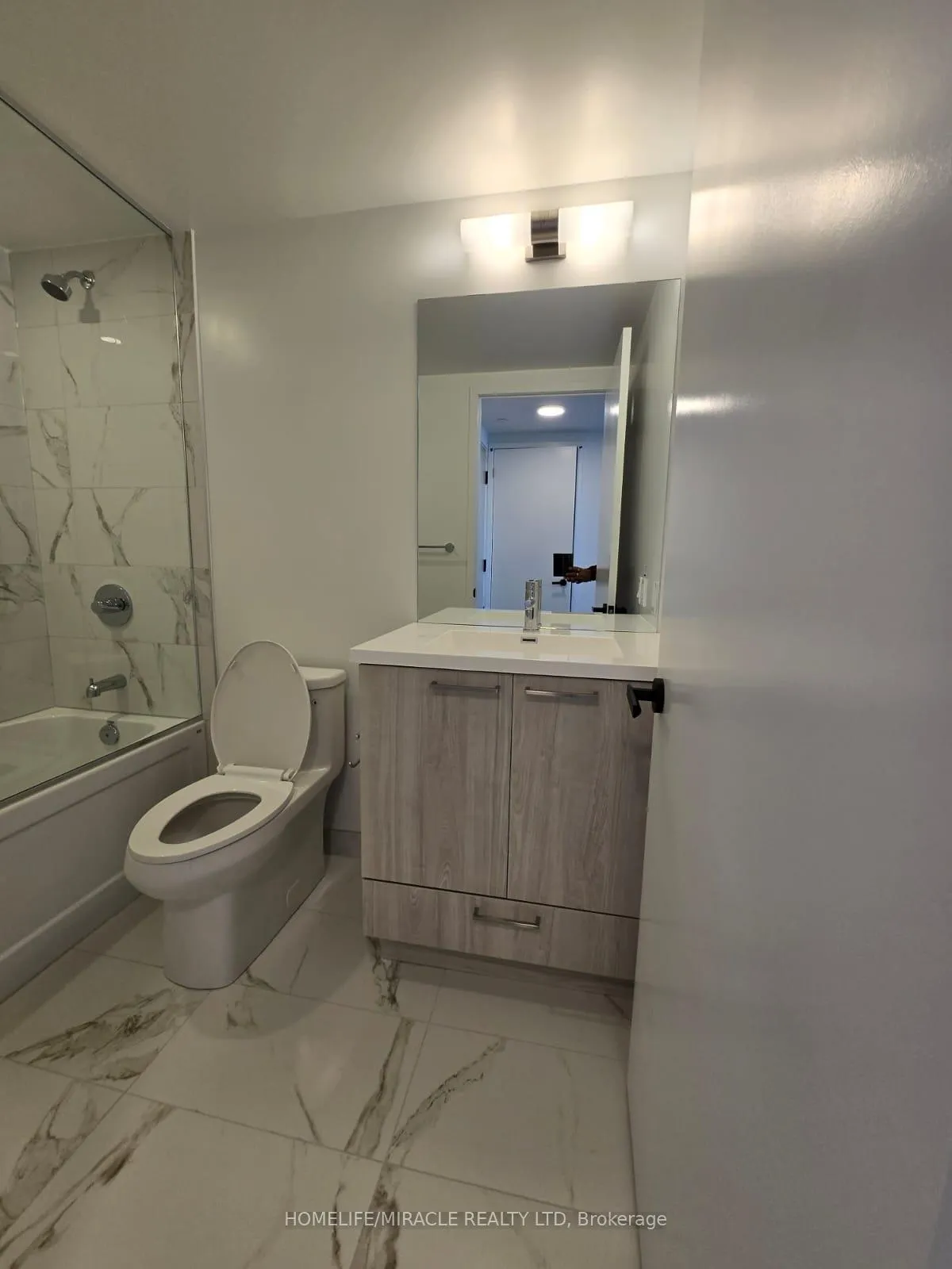 Photo 13 of Unit 1912, 195 Commerce Street, Vaughan, Vaughan Corporate Centre — HOMEH