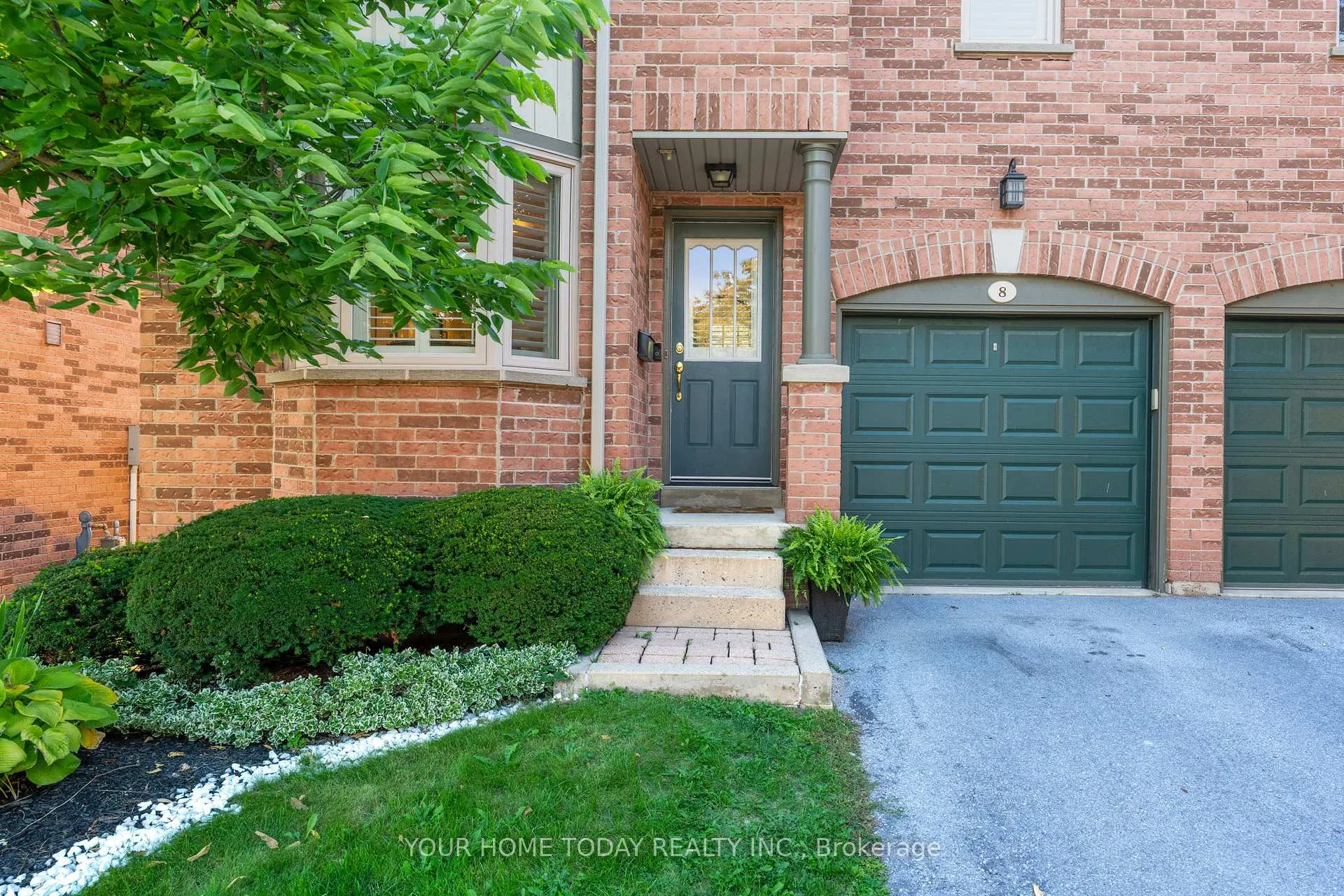 Photo 3 of Unit 8, 76 River Drive, Halton Hills, Georgetown — HOMEH