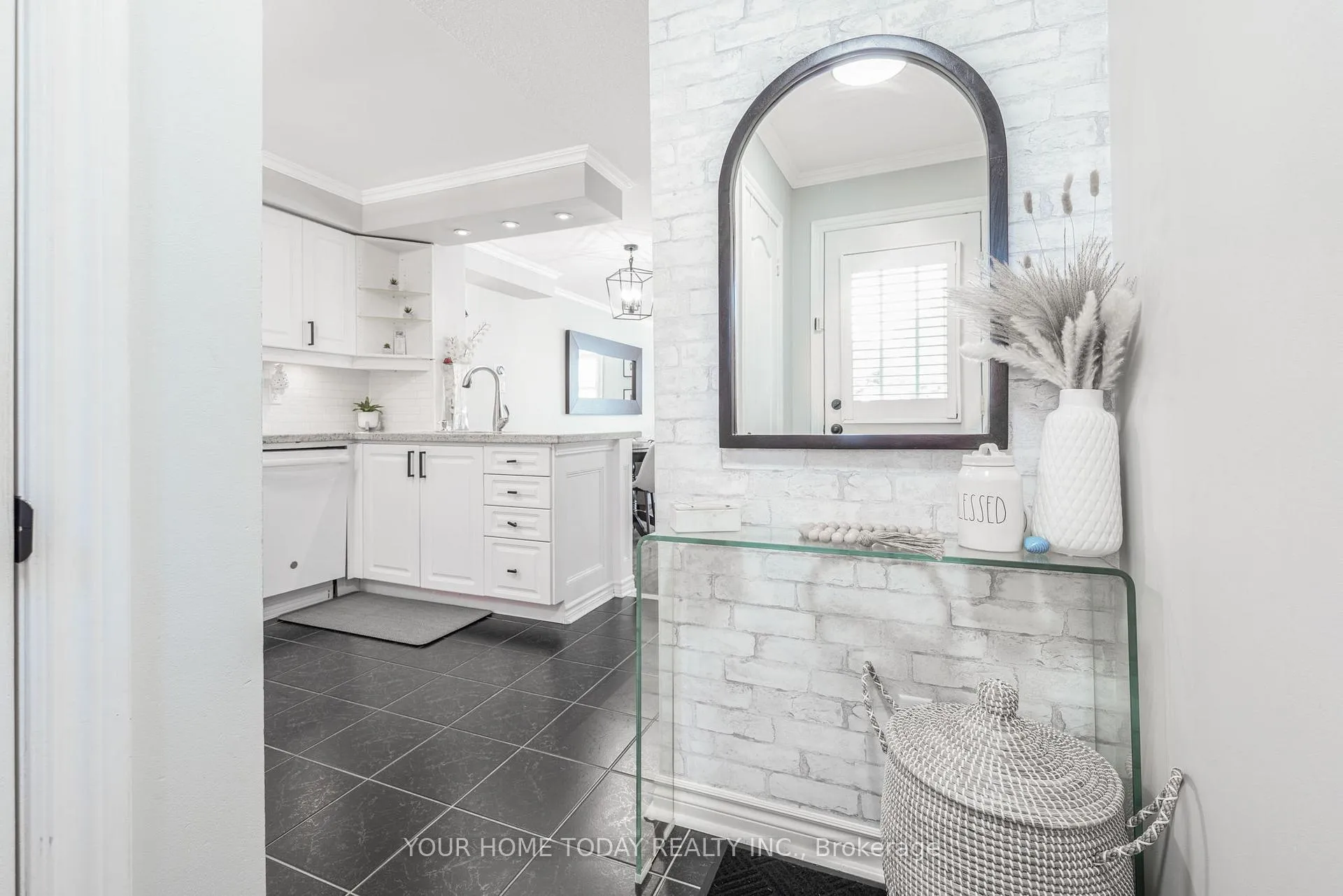 Photo 6 of Unit 8, 76 River Drive, Halton Hills, Georgetown — HOMEH