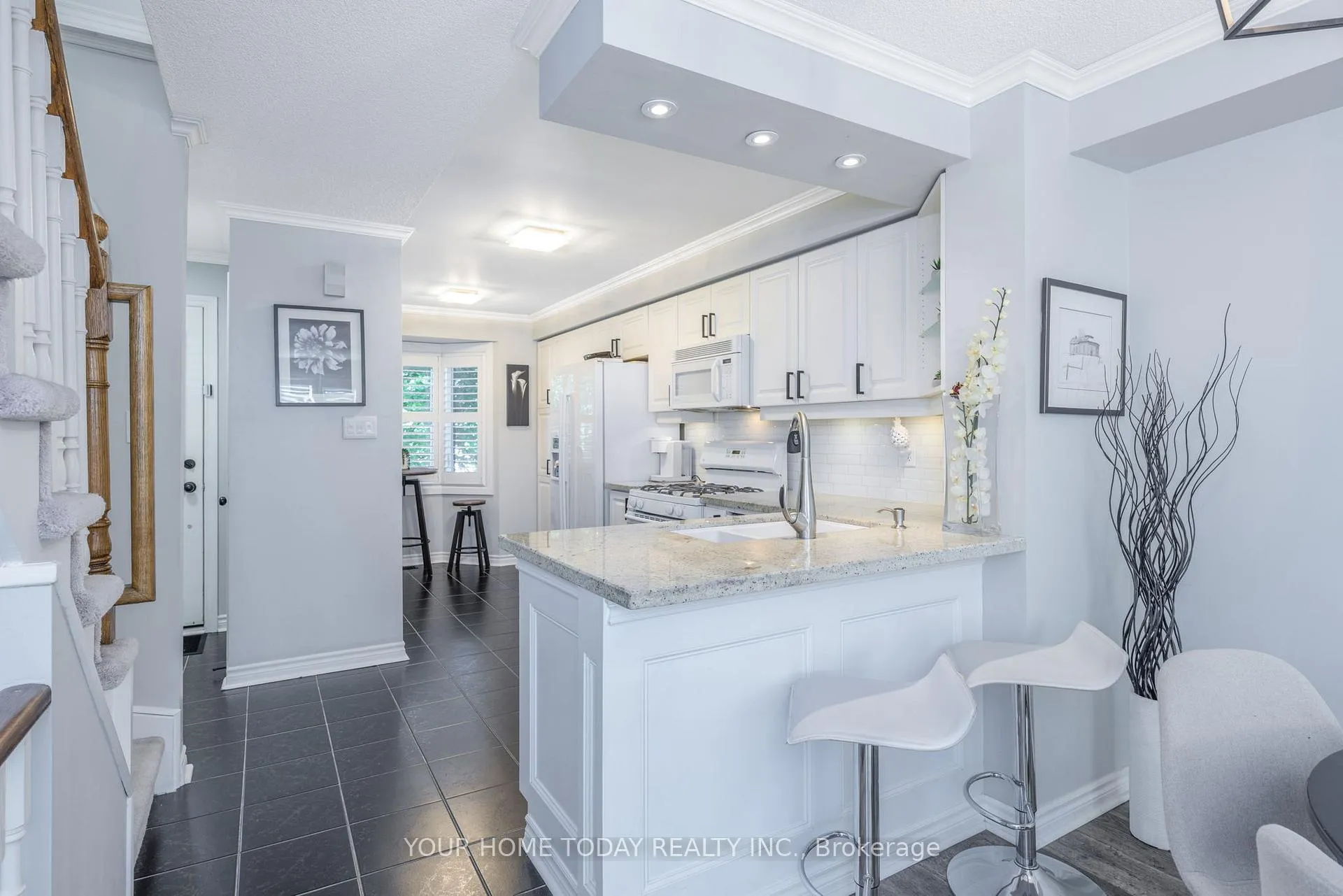 Photo 7 of Unit 8, 76 River Drive, Halton Hills, Georgetown — HOMEH