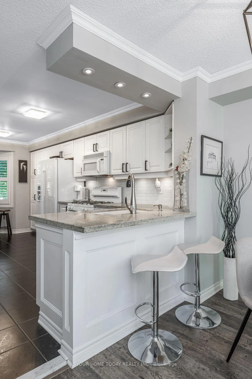 Photo 8 of Unit 8, 76 River Drive, Halton Hills, Georgetown — HOMEH