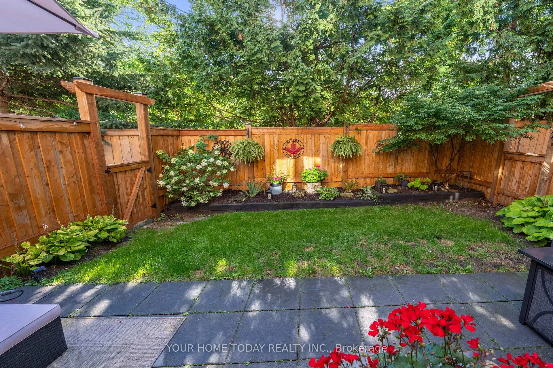 Photo 42 of Unit 8, 76 River Drive, Halton Hills, Georgetown — HOMEH