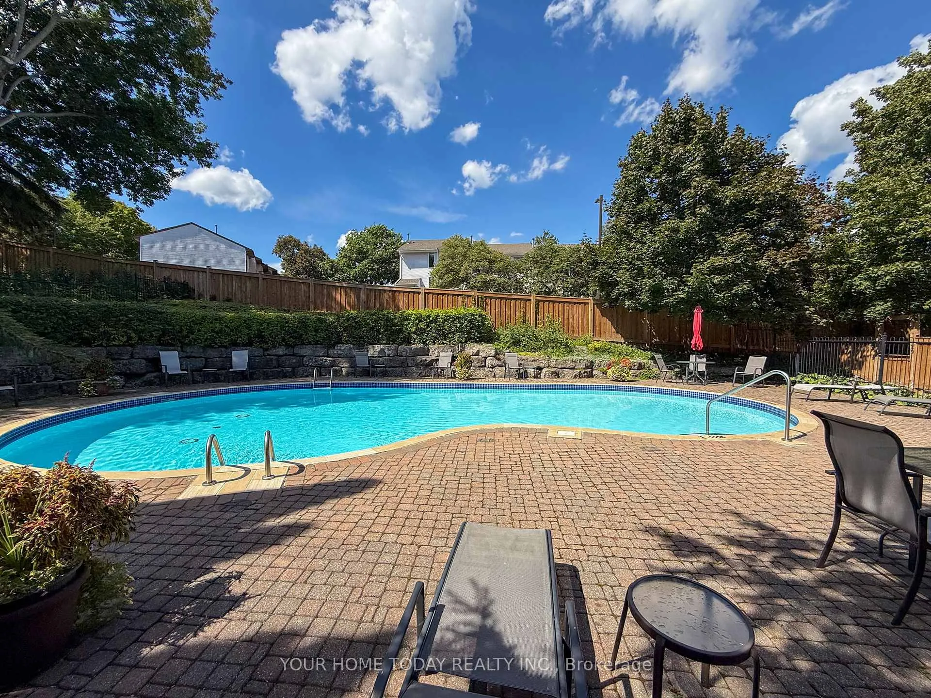 Photo 44 of Unit 8, 76 River Drive, Halton Hills, Georgetown — HOMEH