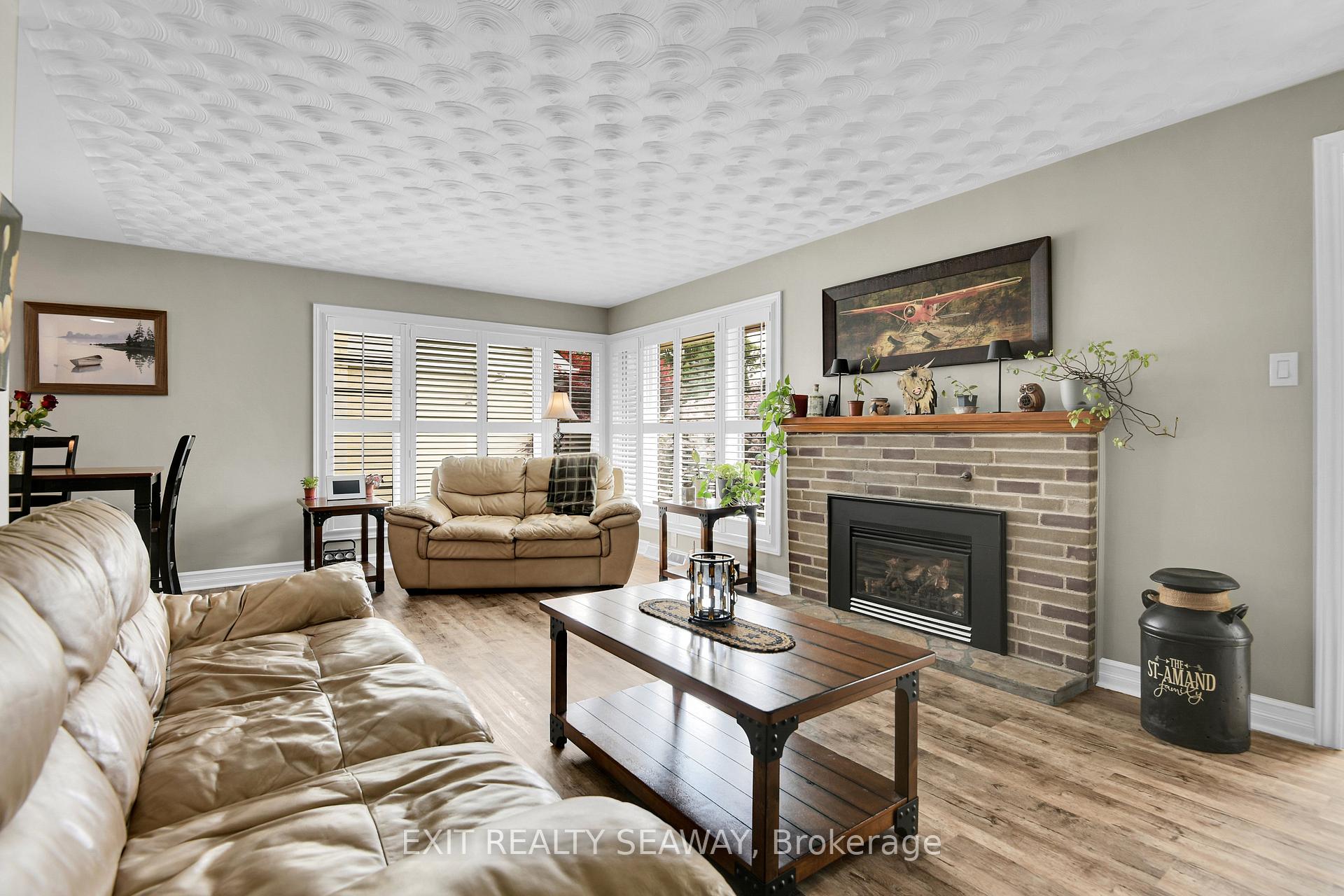 Photo 5 of 1211 Leonard Avenue, Cornwall — HOMEH
