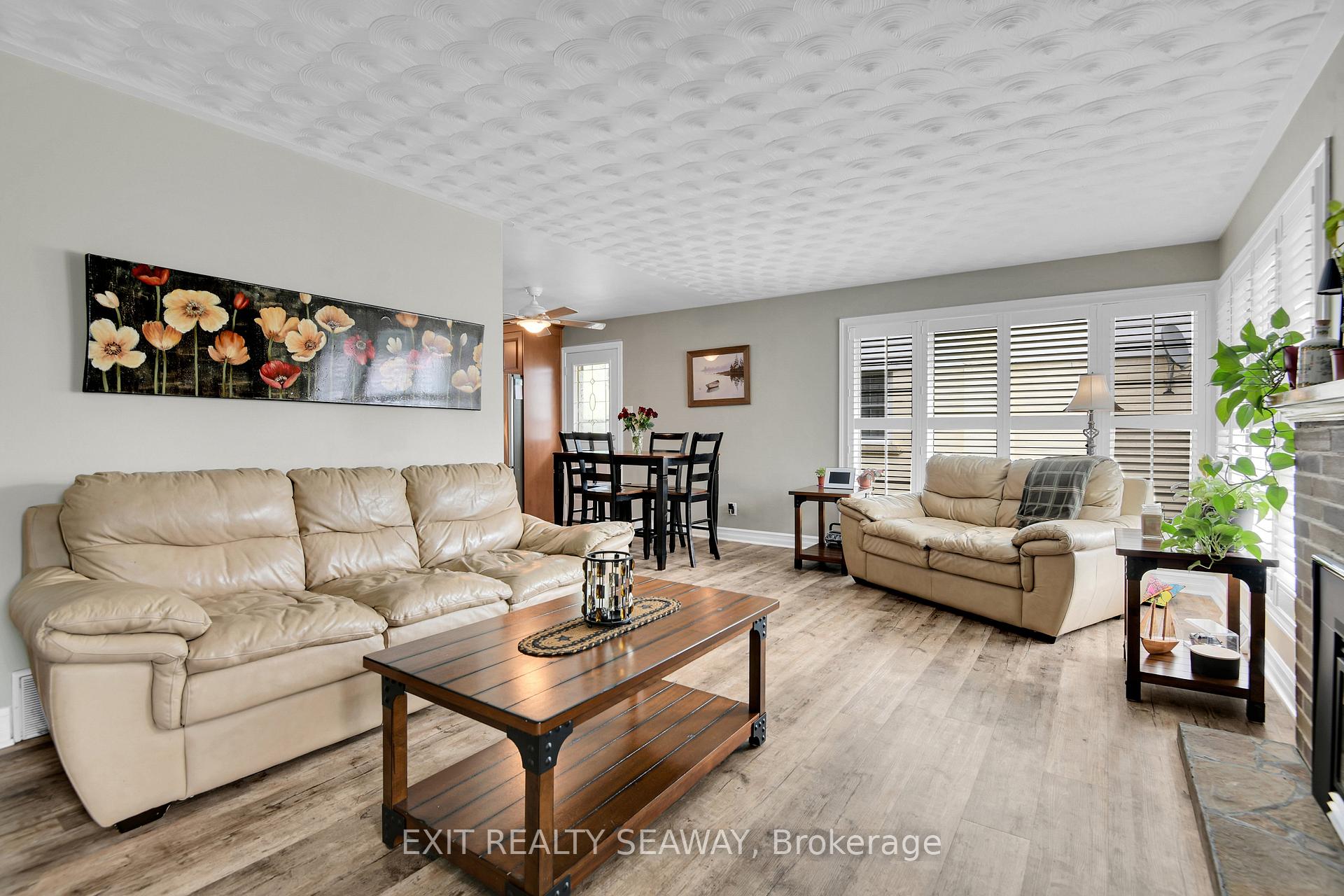 Photo 6 of 1211 Leonard Avenue, Cornwall — HOMEH