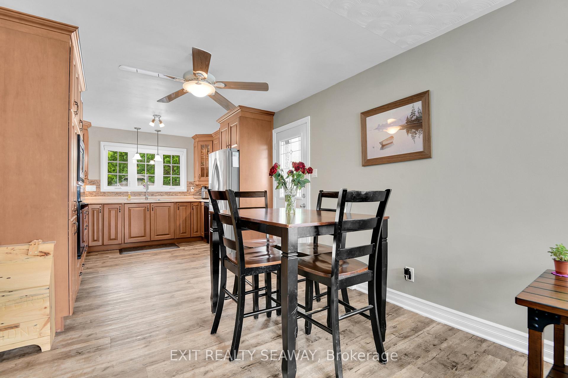Photo 9 of 1211 Leonard Avenue, Cornwall — HOMEH