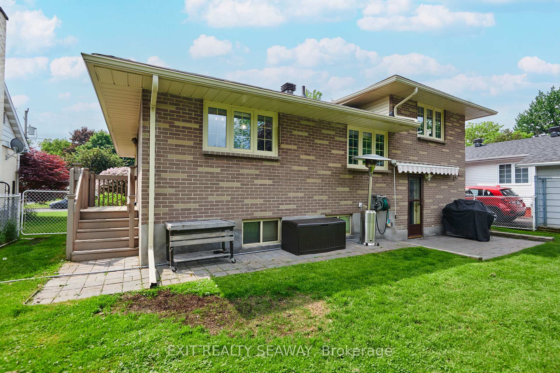Photo 28 of 1211 Leonard Avenue, Cornwall — HOMEH