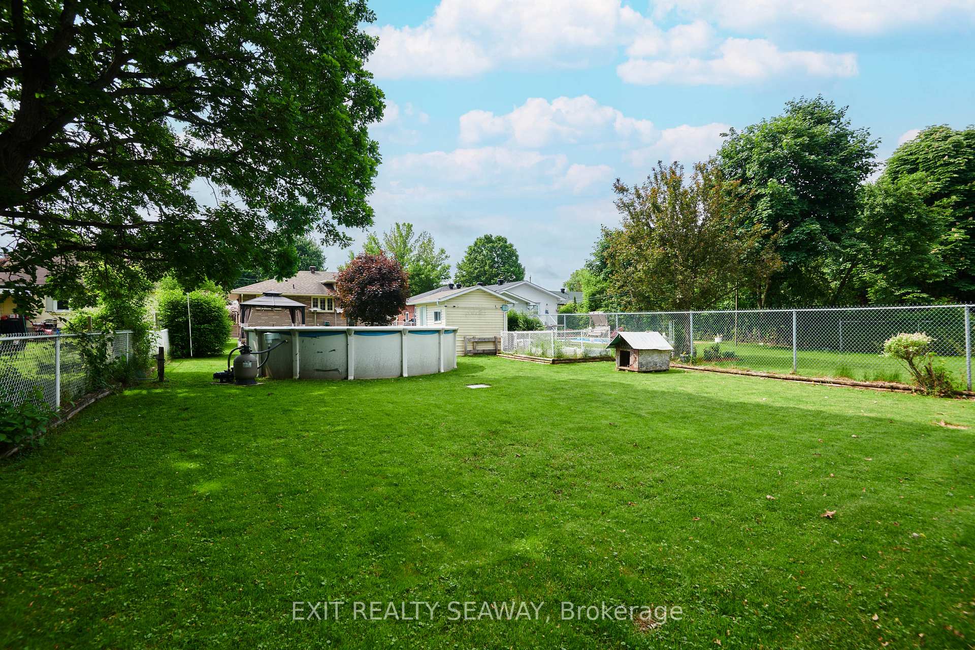 Photo 32 of 1211 Leonard Avenue, Cornwall — HOMEH