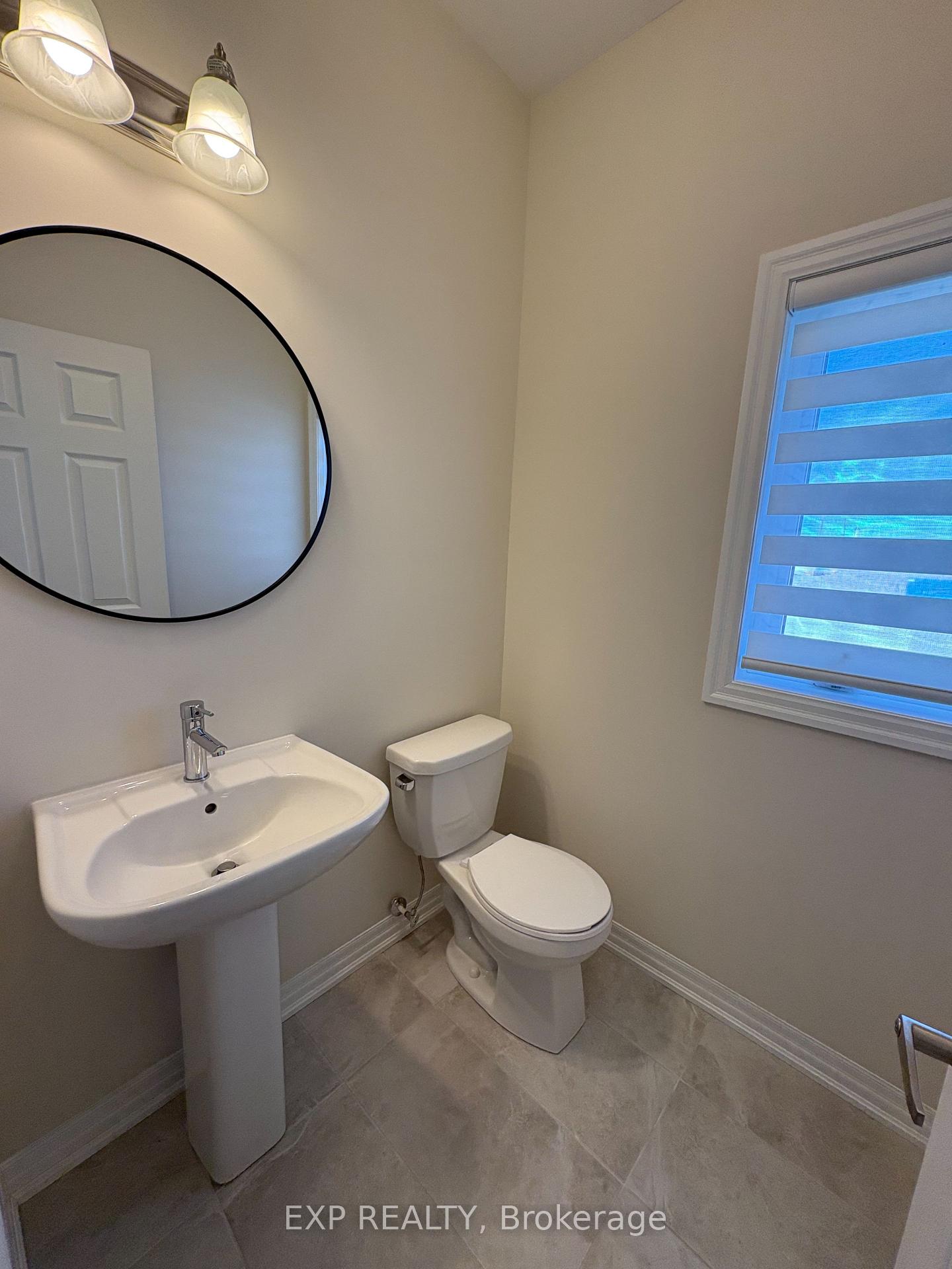 Photo 6 of 135 Danny Wheeler Boulevard, Georgina, Keswick North — HOMEH