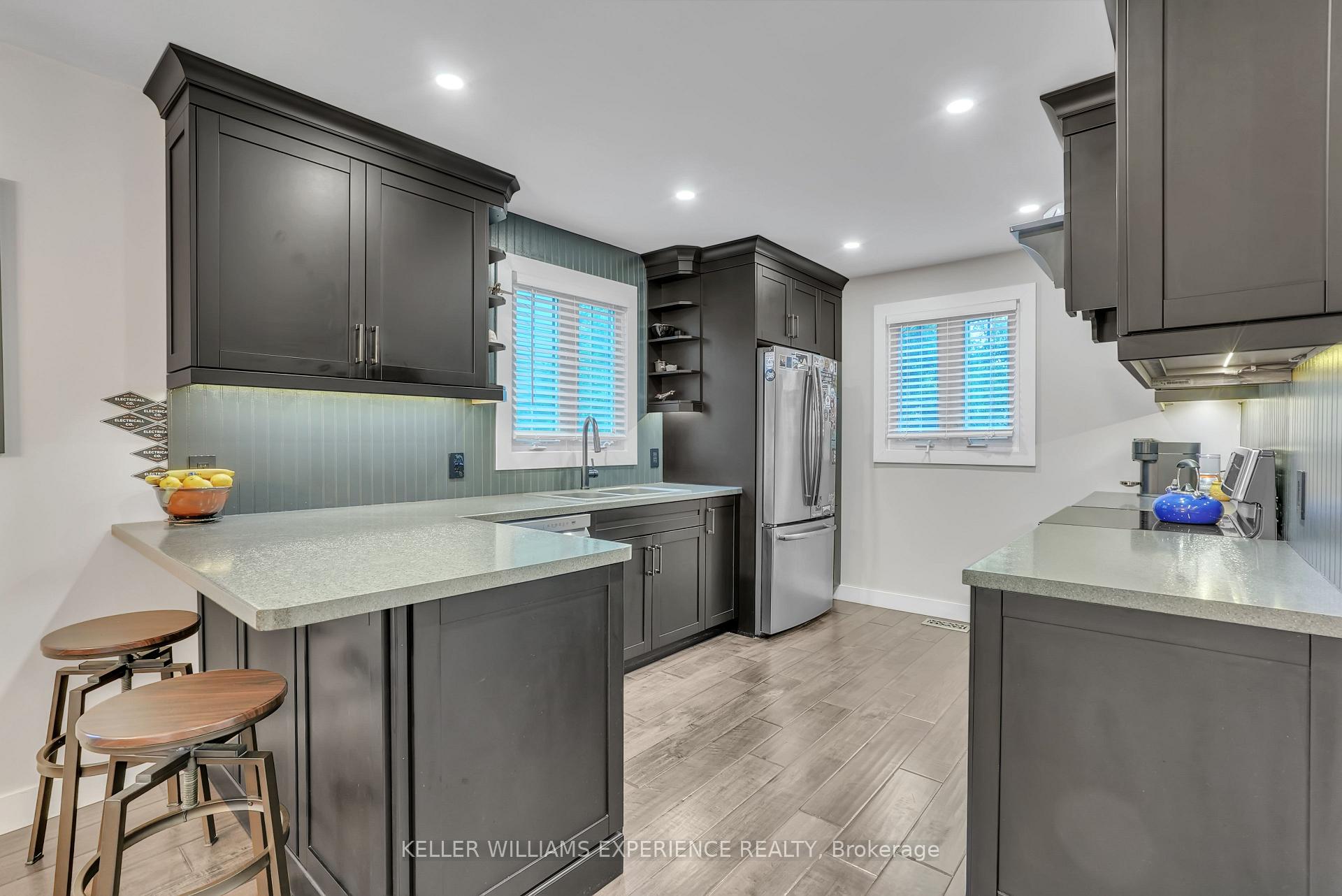 Photo 4 of 108 Elizabeth Street, Barrie, Ardagh — HOMEH