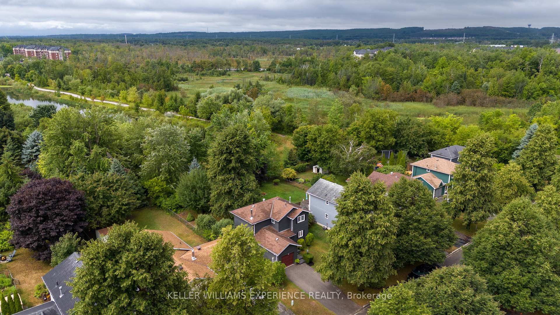 Photo 19 of 108 Elizabeth Street, Barrie, Ardagh — HOMEH