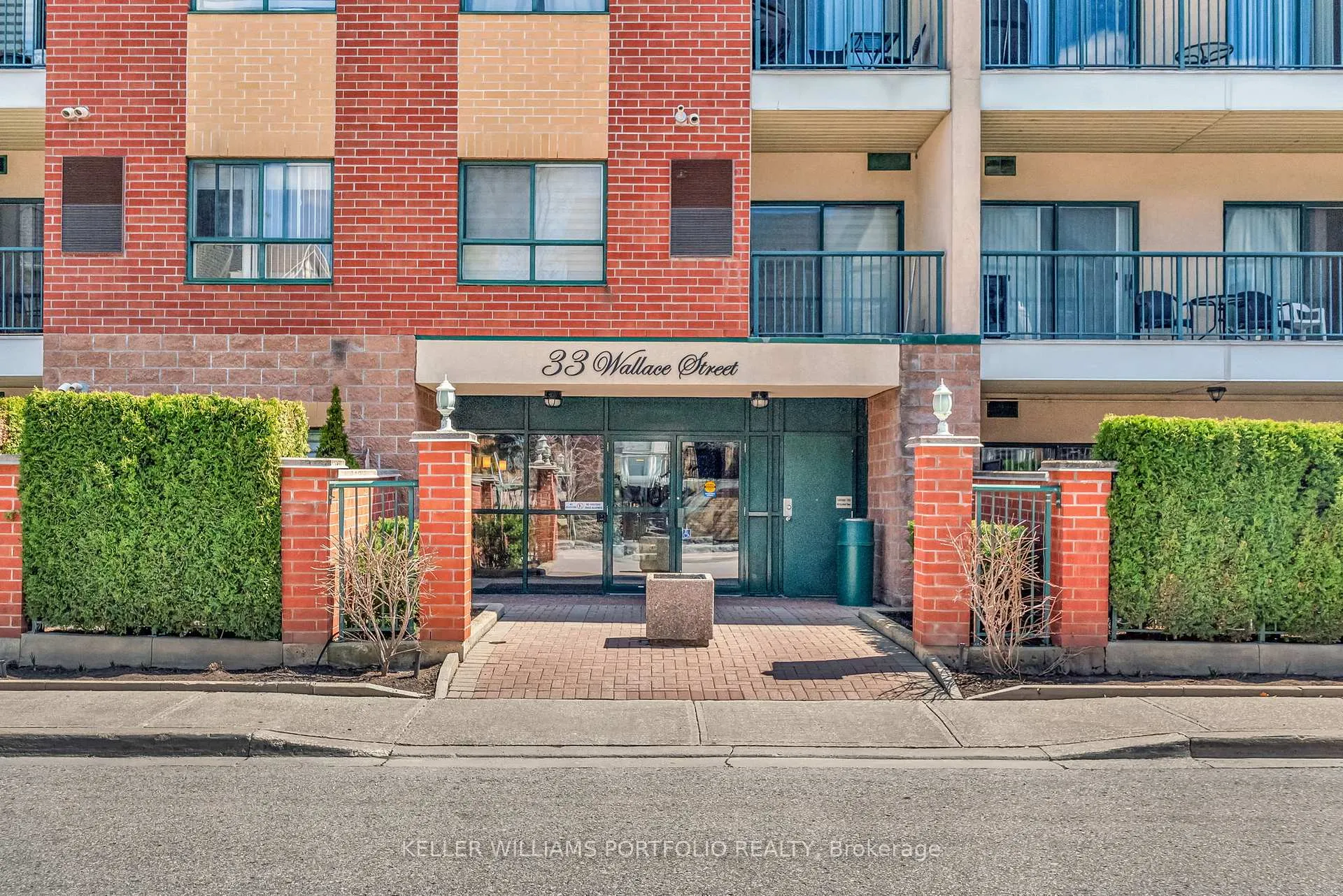 Photo 1 of Unit 222, 33 Wallace Street W, Vaughan, West Woodbridge — HOMEH