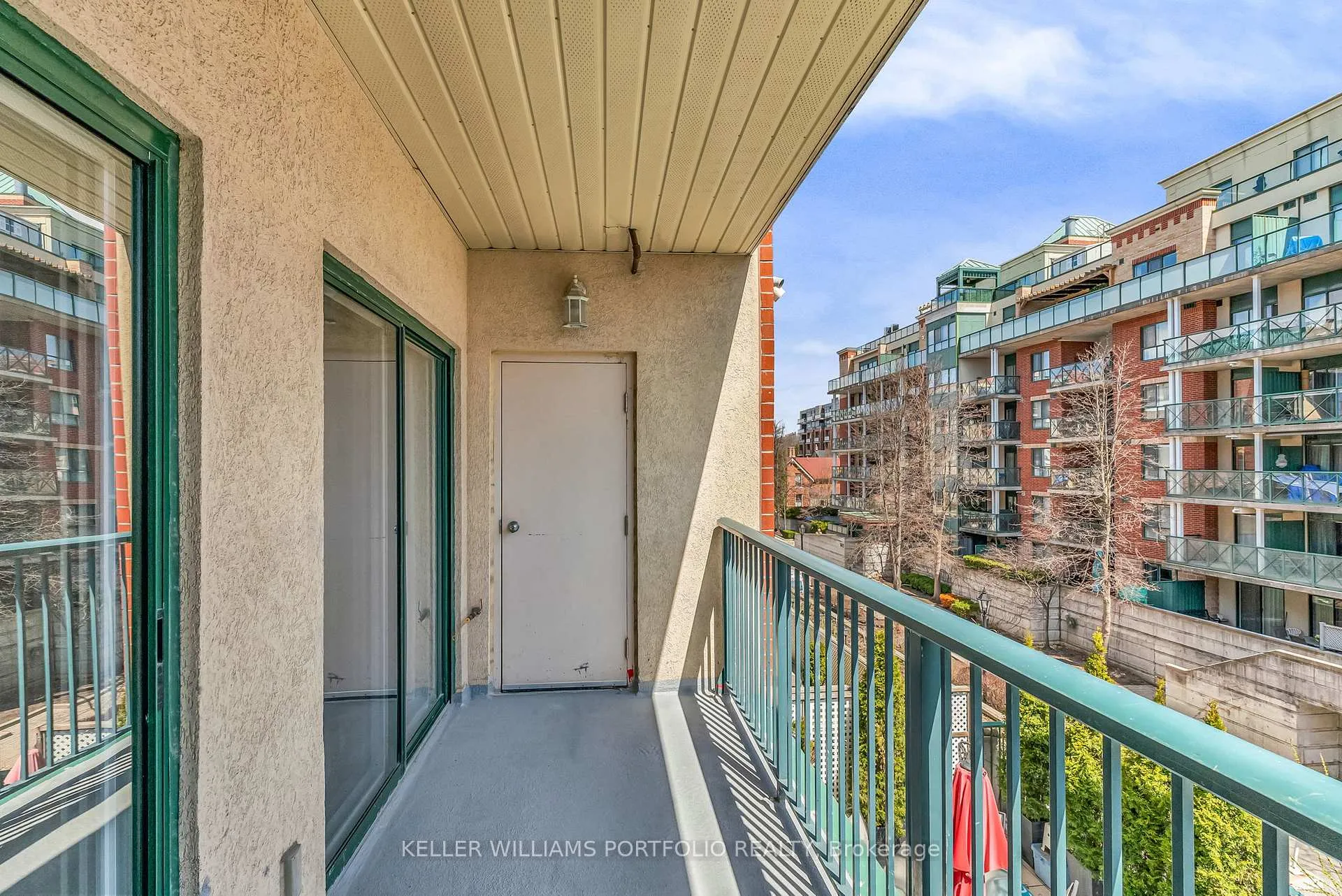 Photo 14 of Unit 222, 33 Wallace Street W, Vaughan, West Woodbridge — HOMEH