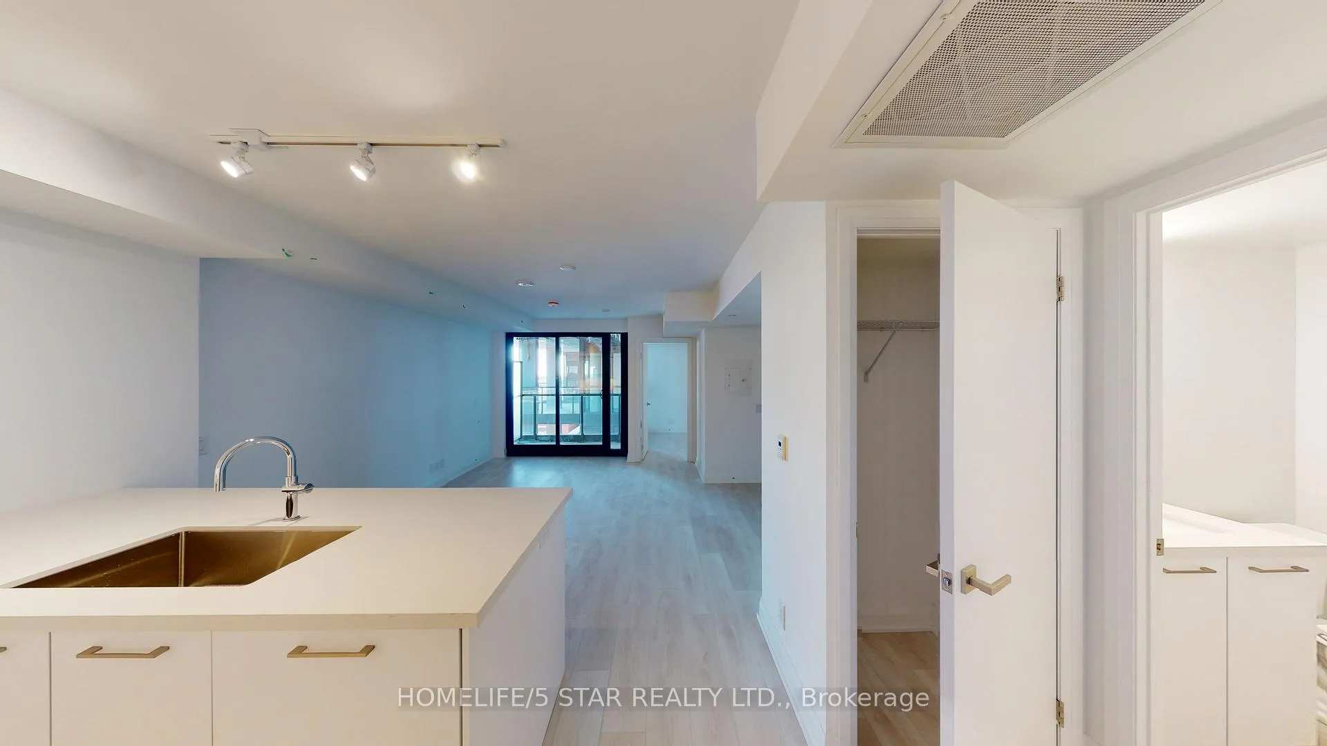 Photo 2 of Unit 813, 33 Frederick Todd Way, Toronto, Thorncliffe Park — HOMEH