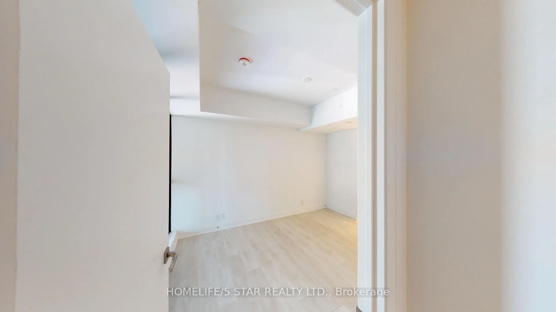 Photo 9 of Unit 813, 33 Frederick Todd Way, Toronto, Thorncliffe Park — HOMEH