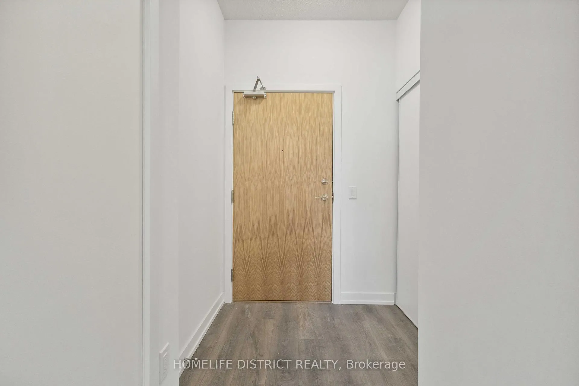 Photo 4 of Unit 2703, 1435 Celebration Drive, Pickering, Bay Ridges — HOMEH