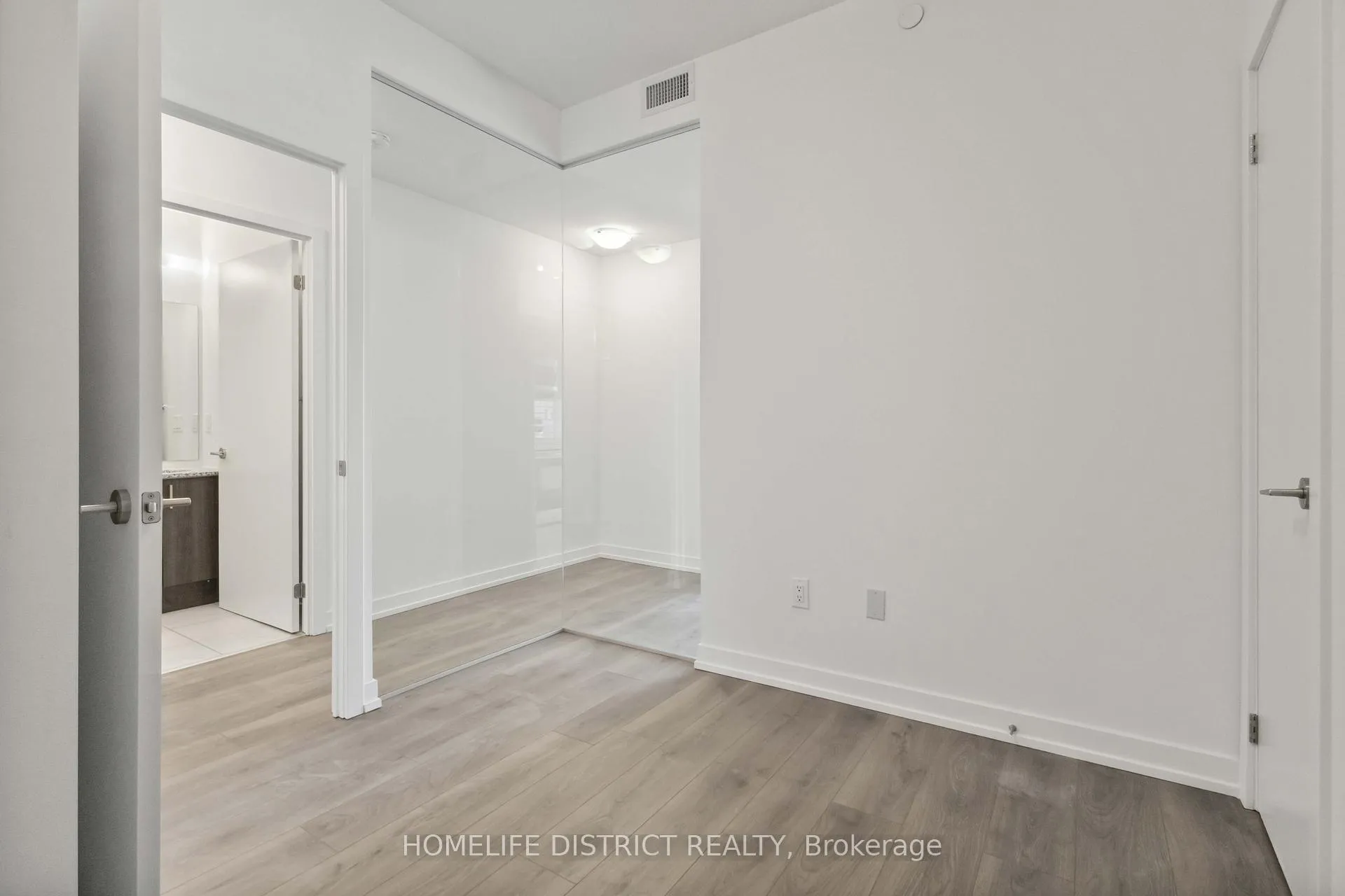 Photo 7 of Unit 2703, 1435 Celebration Drive, Pickering, Bay Ridges — HOMEH