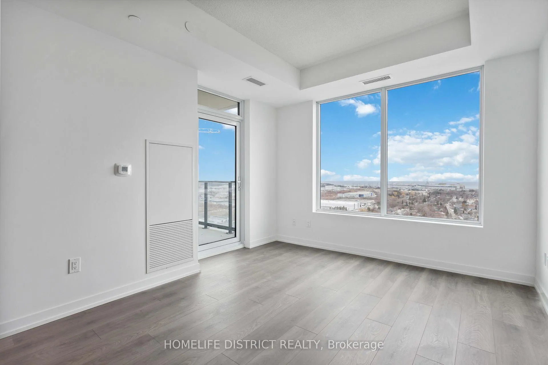 Photo 8 of Unit 2703, 1435 Celebration Drive, Pickering, Bay Ridges — HOMEH