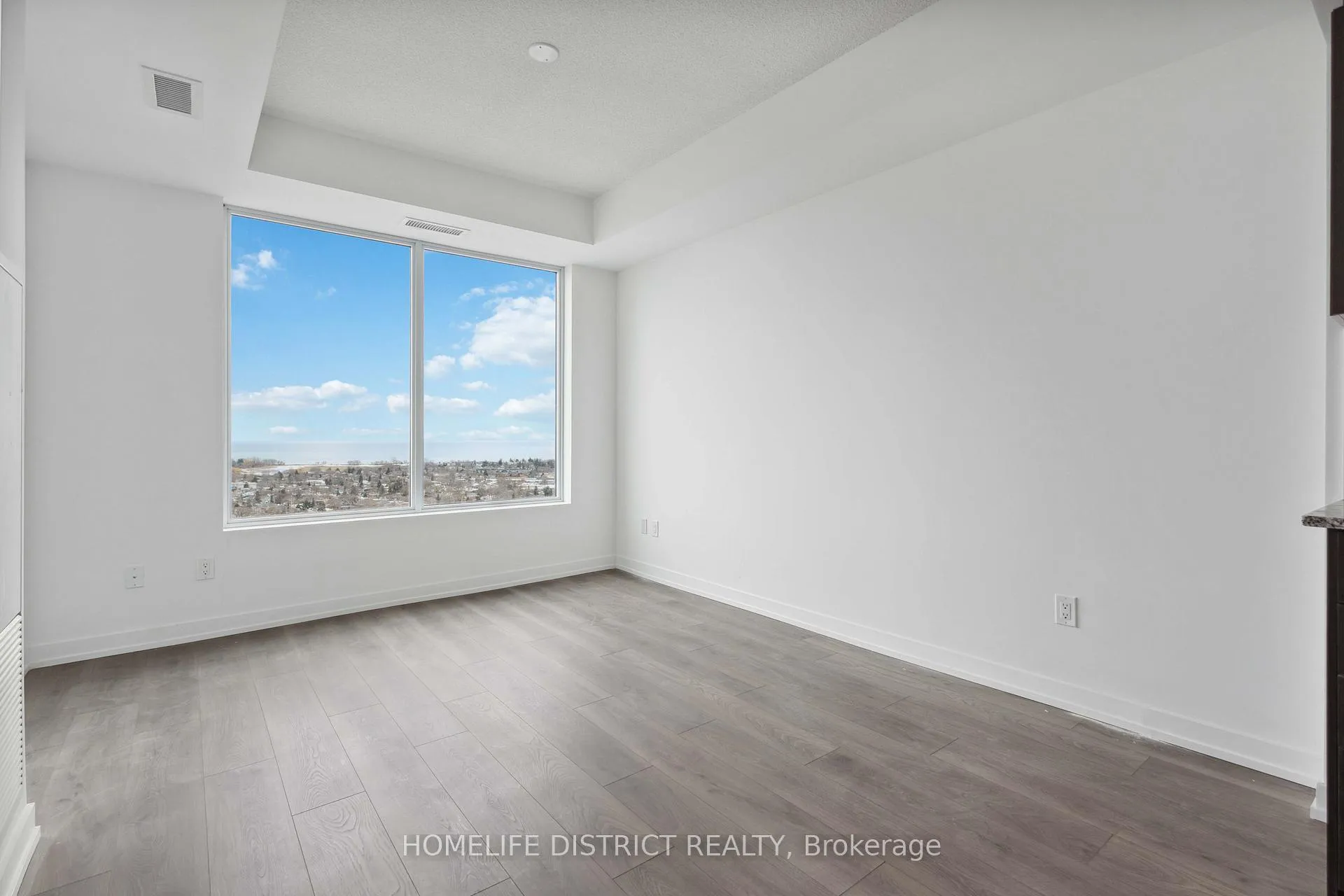 Photo 9 of Unit 2703, 1435 Celebration Drive, Pickering, Bay Ridges — HOMEH
