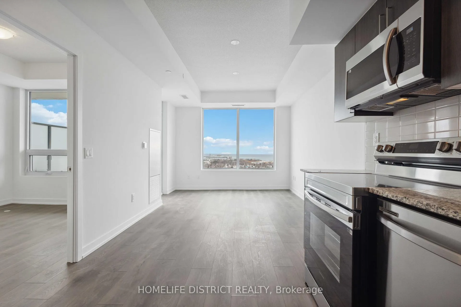 Photo 10 of Unit 2703, 1435 Celebration Drive, Pickering, Bay Ridges — HOMEH
