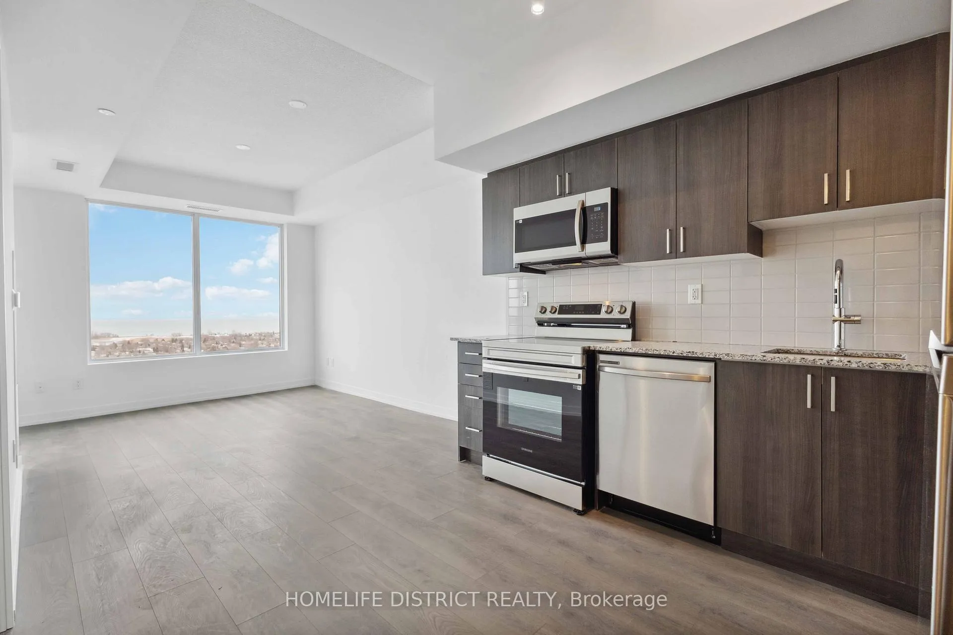 Photo 11 of Unit 2703, 1435 Celebration Drive, Pickering, Bay Ridges — HOMEH