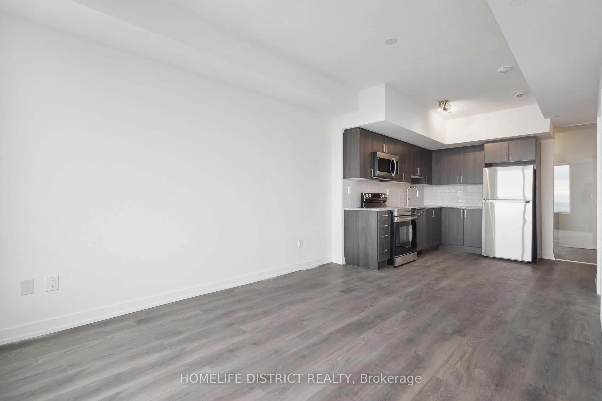 Photo 15 of Unit 2703, 1435 Celebration Drive, Pickering, Bay Ridges — HOMEH