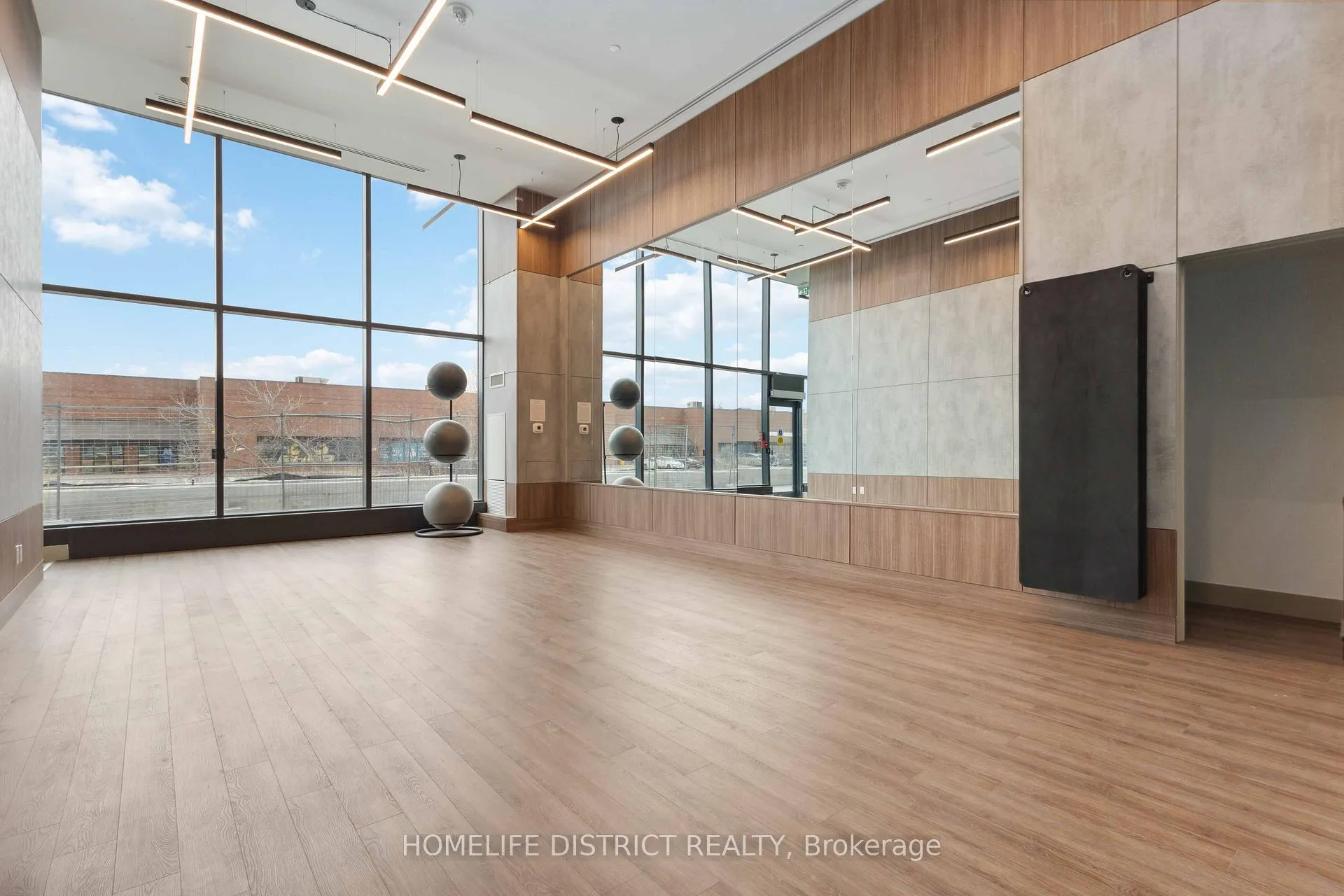 Photo 23 of Unit 2703, 1435 Celebration Drive, Pickering, Bay Ridges — HOMEH