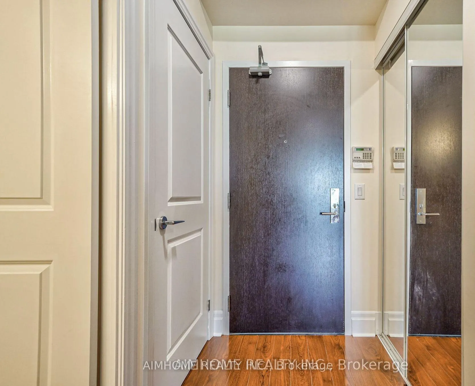 Photo 6 of Unit 411, 111 Upper Duke Crescent, Markham, Unionville — HOMEH