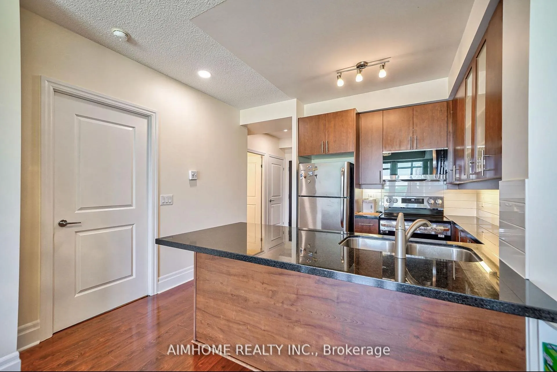 Photo 11 of Unit 411, 111 Upper Duke Crescent, Markham, Unionville — HOMEH