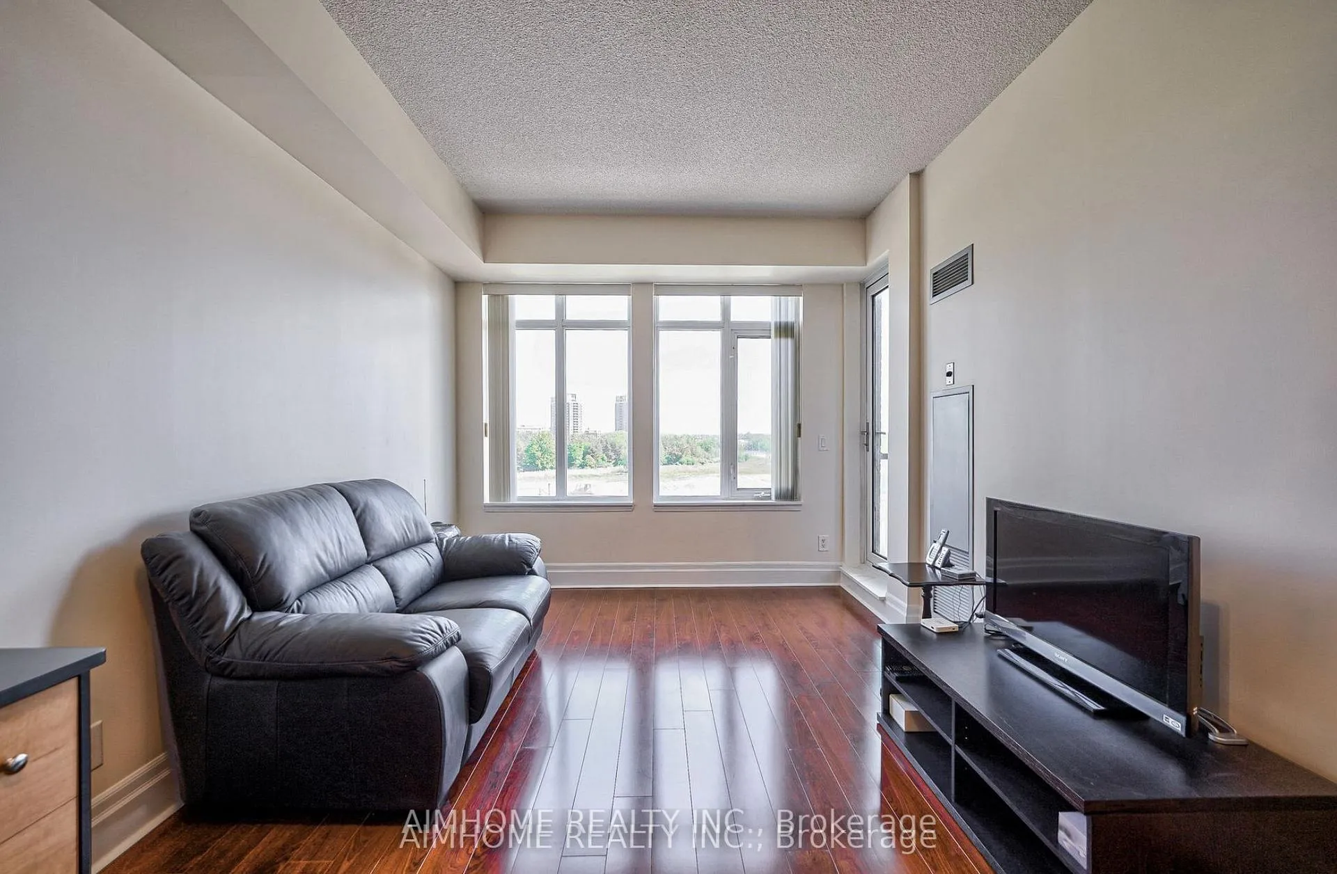 Photo 12 of Unit 411, 111 Upper Duke Crescent, Markham, Unionville — HOMEH